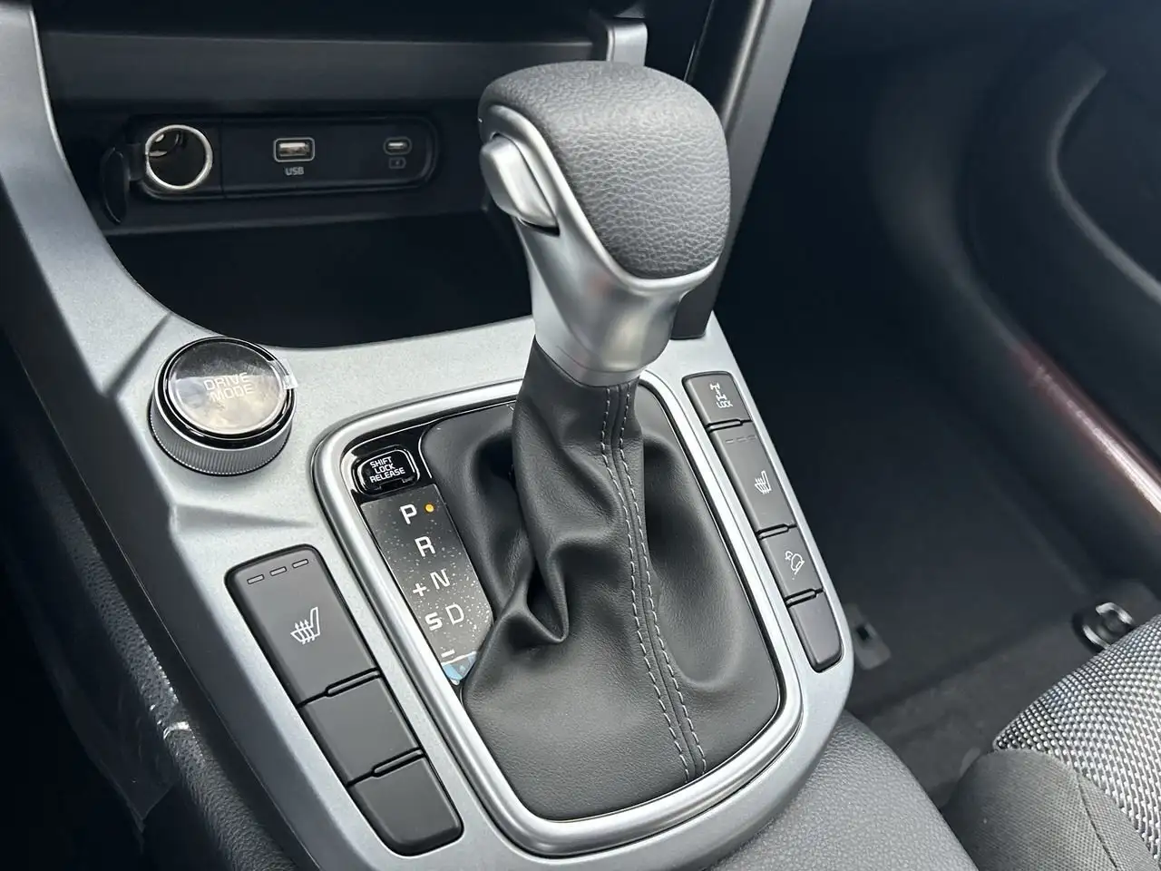 Kia Seltos снимка Kia Seltos