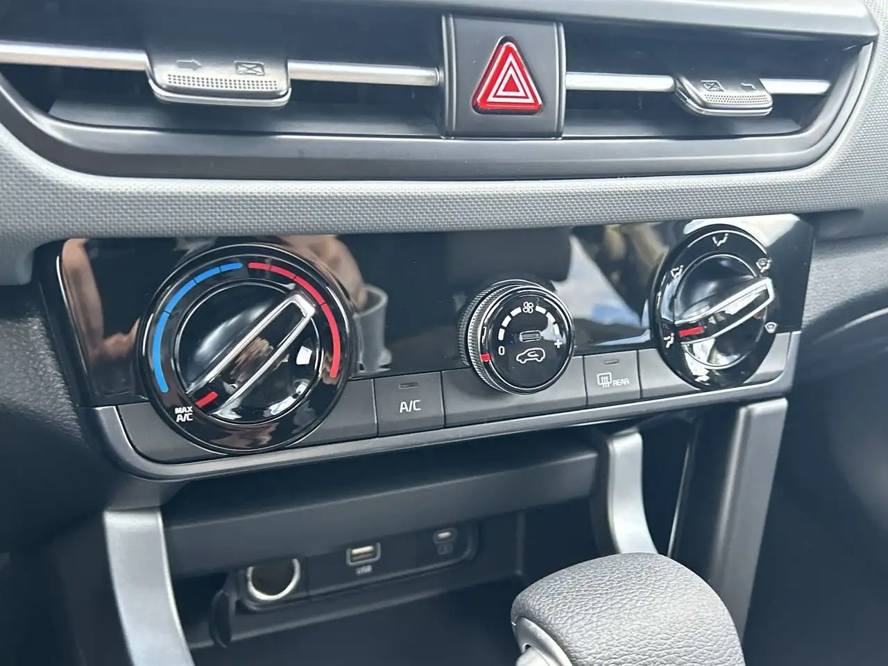 Kia Seltos снимка Kia Seltos