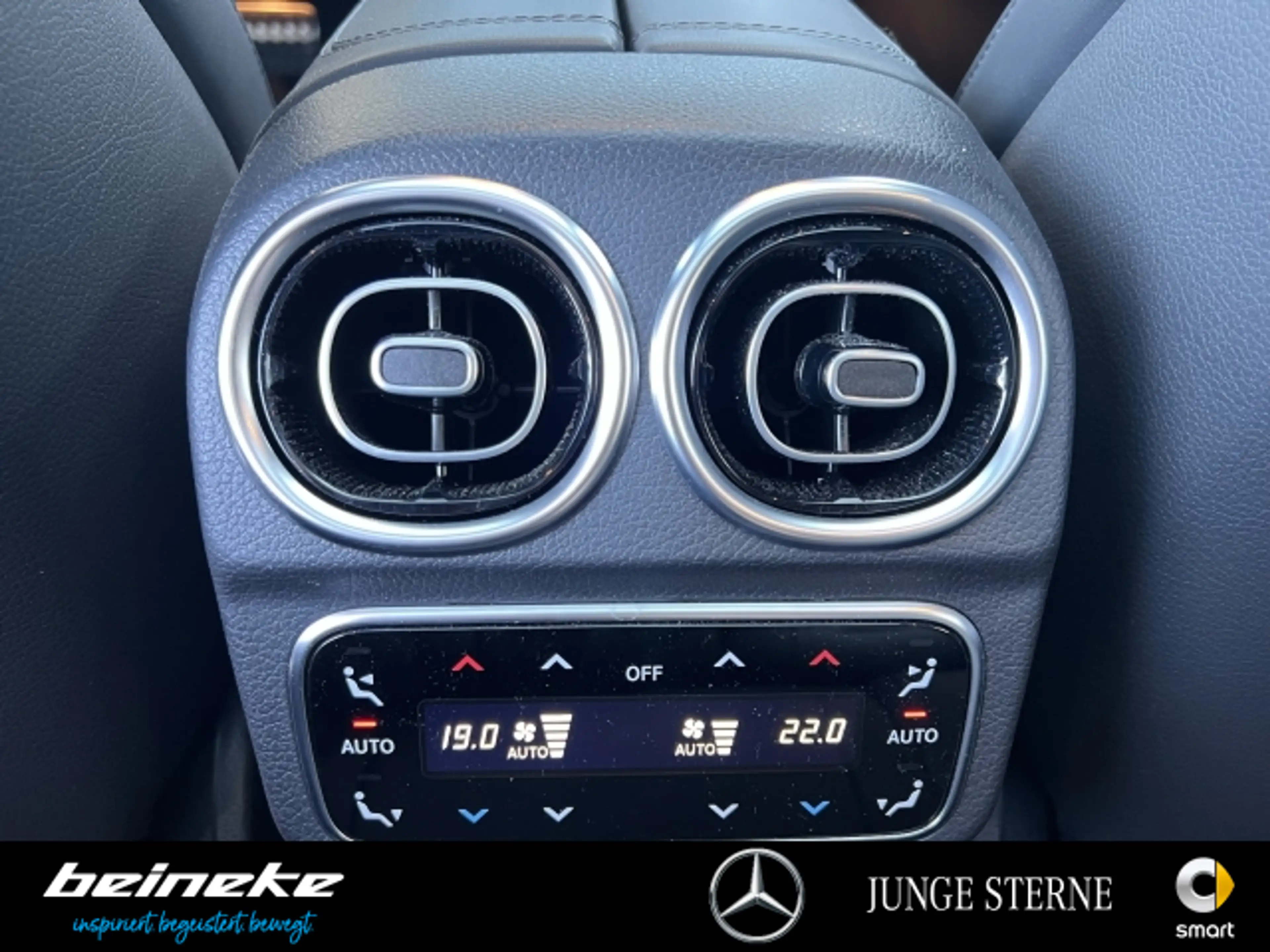 Mercedes-Benz C 63 AMG E PERFORMANCE HUD Burm Aero Pano 20" Night II Navi — photo 15