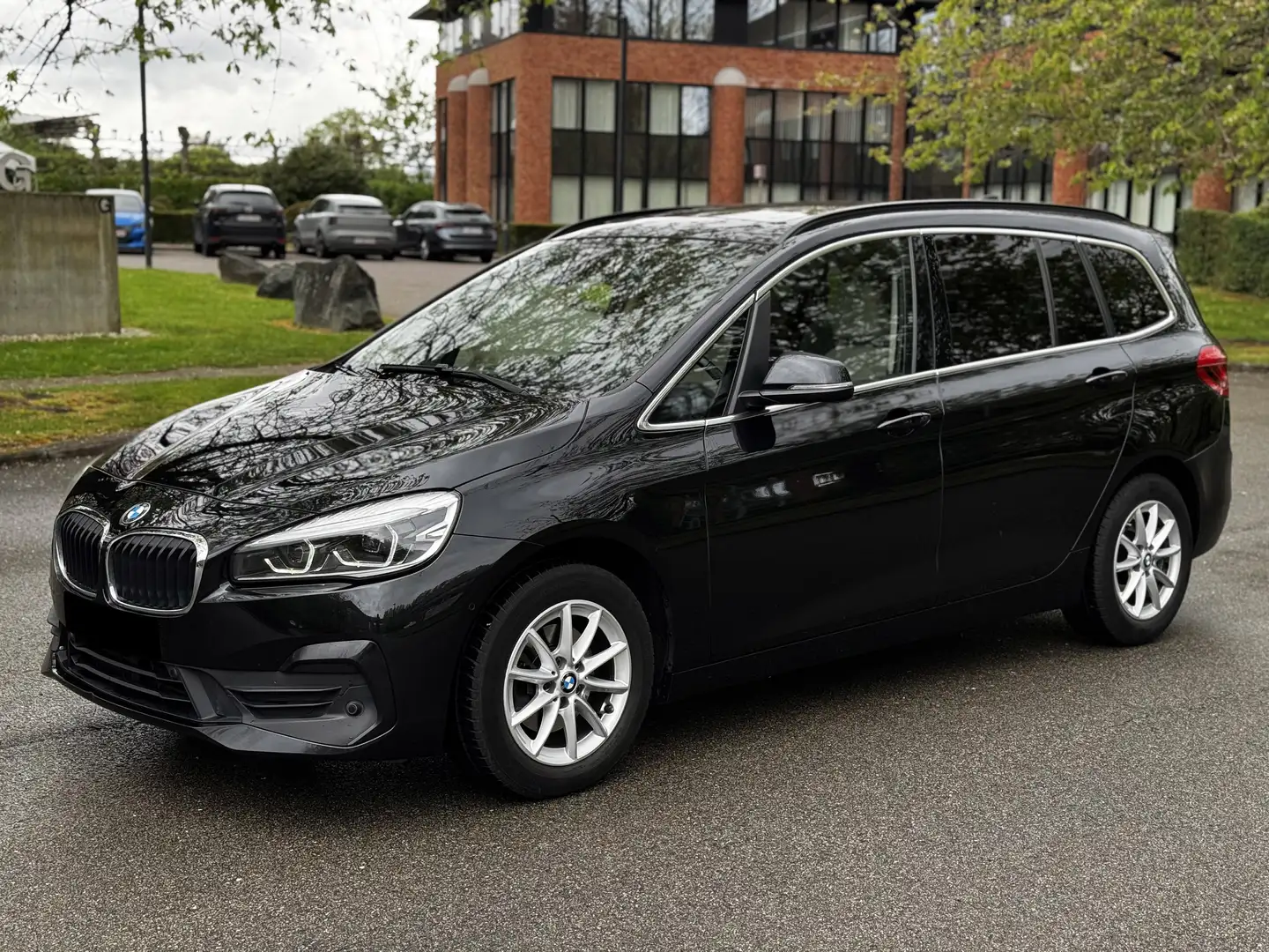 BMW 216 d Gran Tourer 2021 CUIR LED TOIT PANO HUD NAVI DAB Zwart - 1