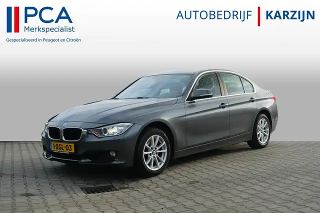 BMW 320 3-serie 320i Executive