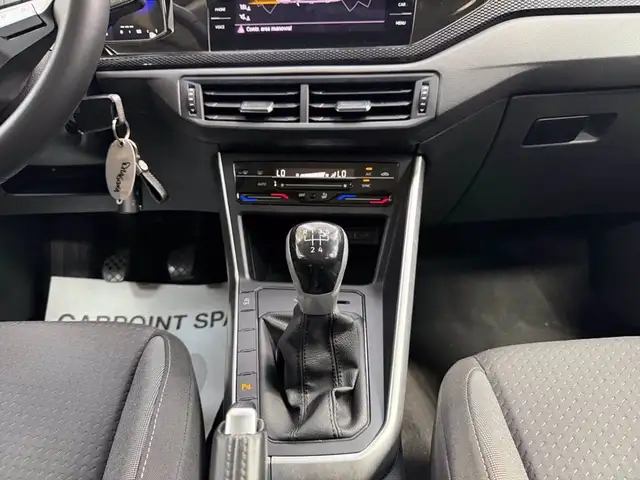 Volkswagen Polo view 12
