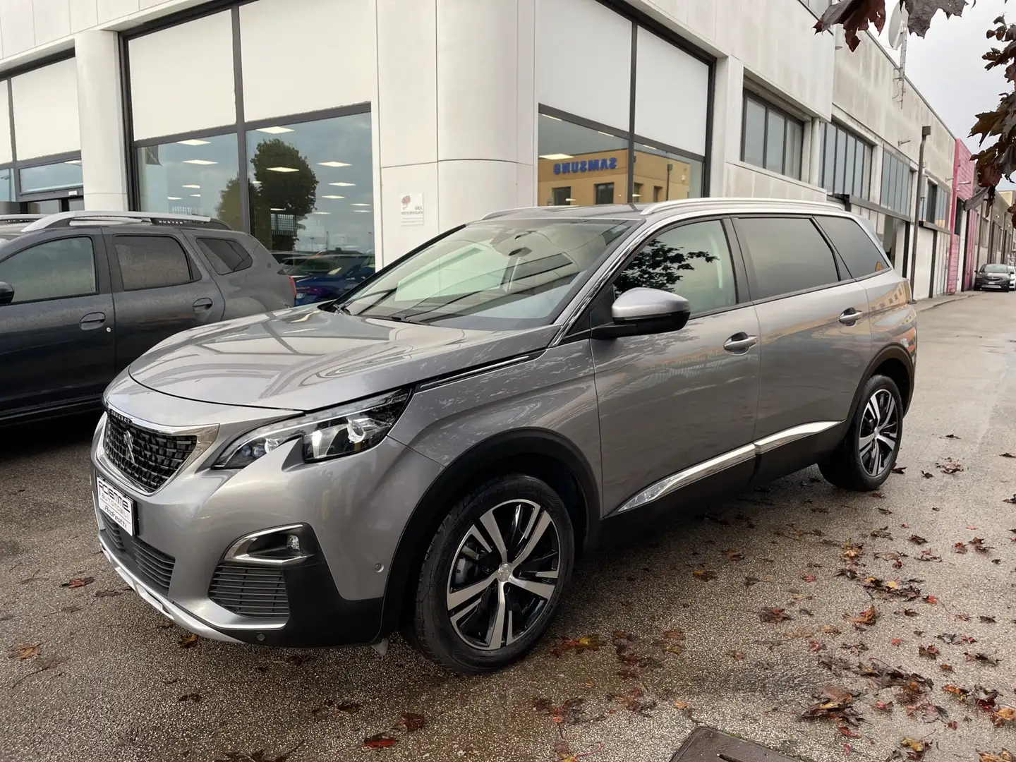 Peugeot 5008 BlueHDi 130 EAT8 S&S Allure Grigio - 2