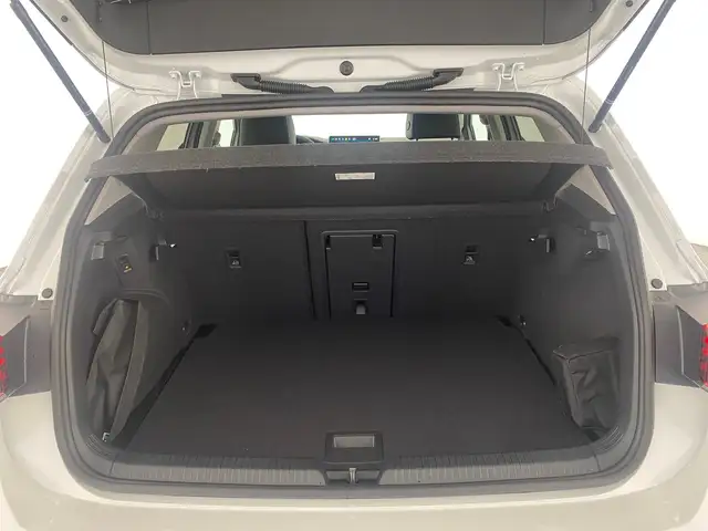 Volkswagen Golf view 7