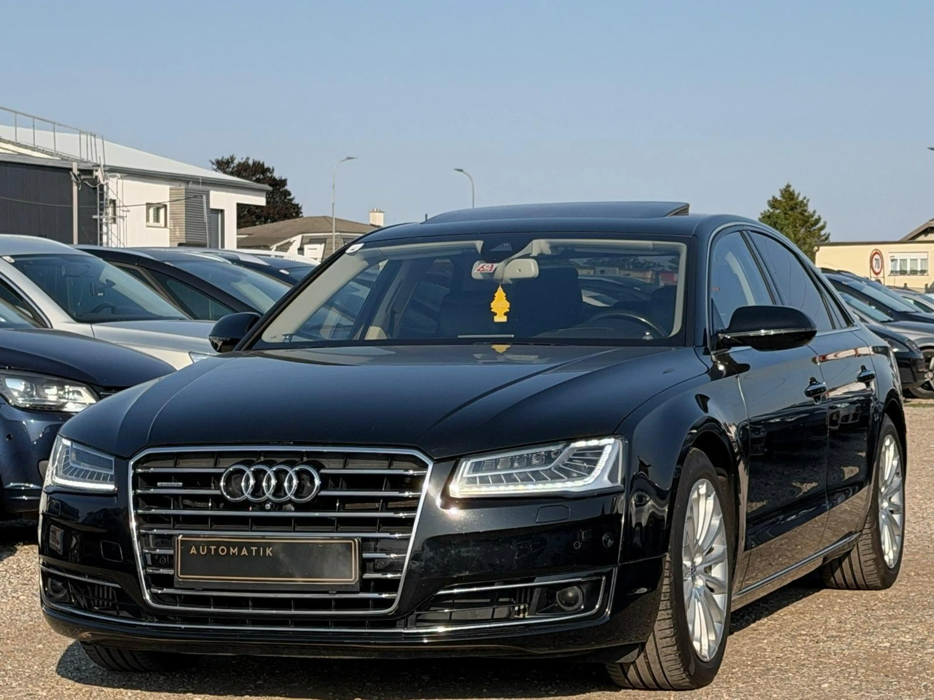 Audi A8 4.2 TDI clean diesel quattro — photo 2