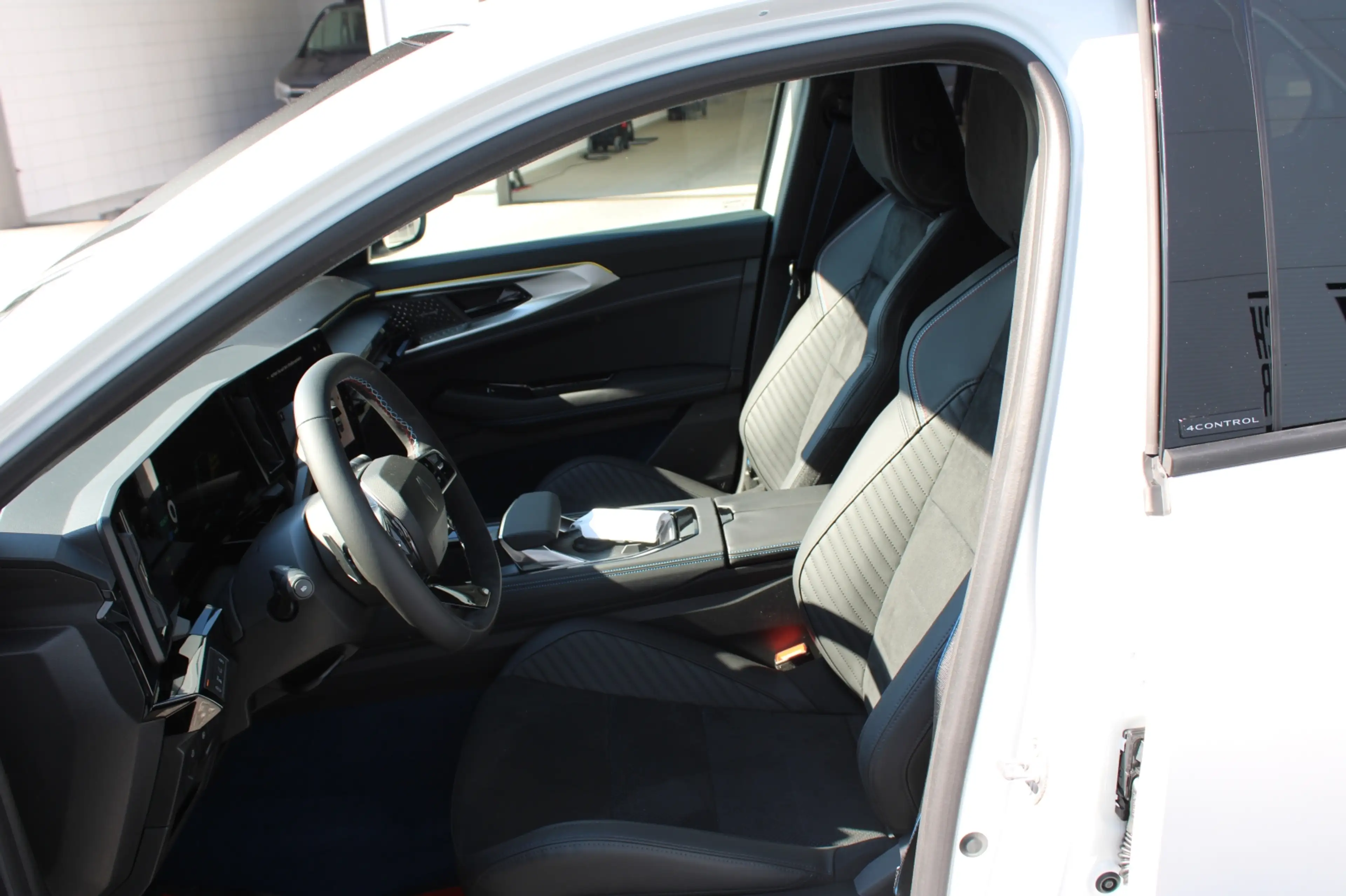 Renault Rafale RAFALE Atelier Alpine Hyper Hybrid E-Tech 4x4 300 — photo 12