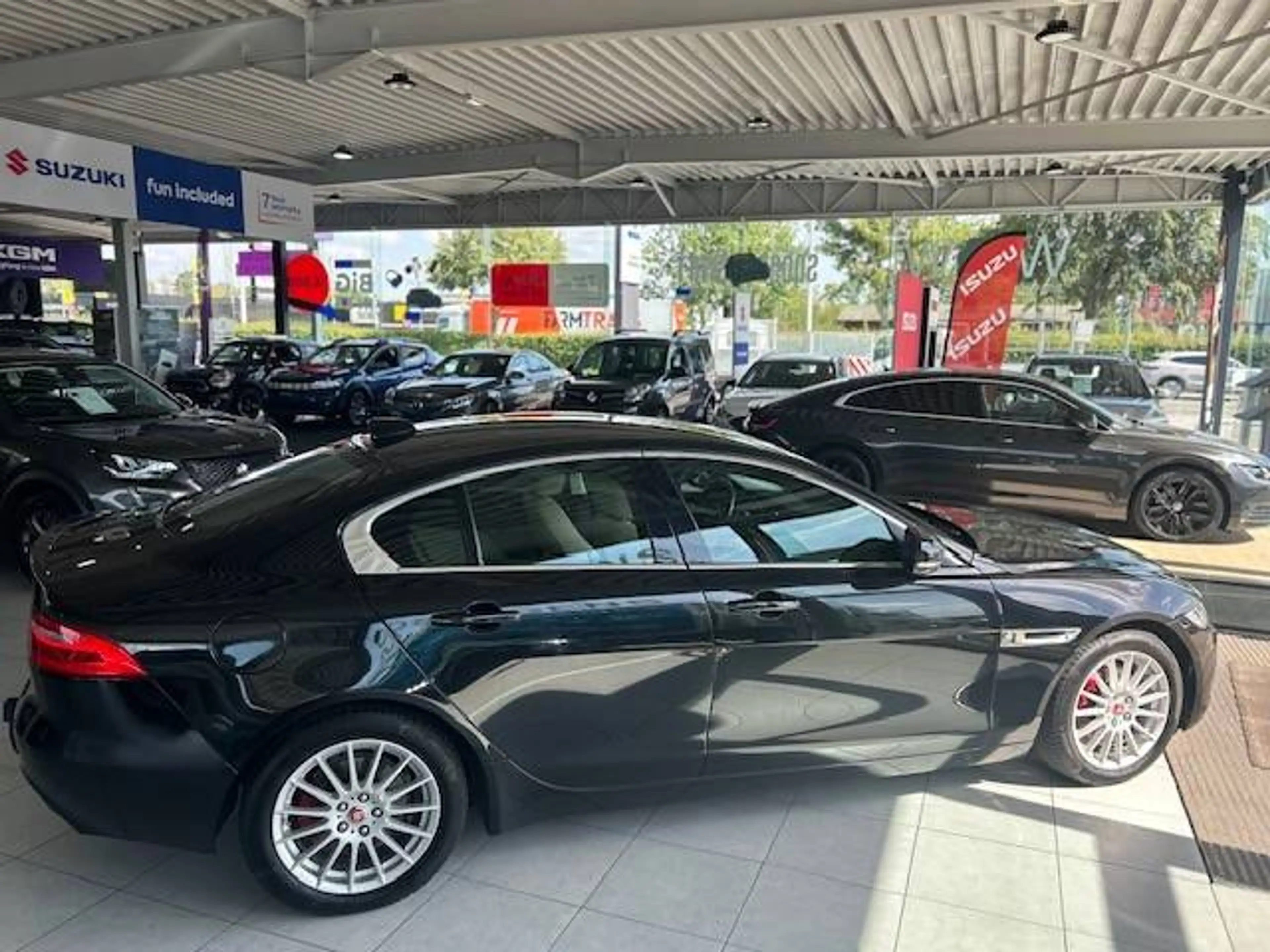 Jaguar XE XE 2.0 D E-Performance Prestige, camera, SHOWROOMSTAAT — photo 3
