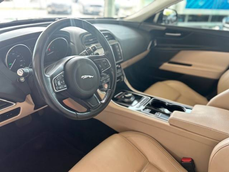 Jaguar XE XE 2.0 D E-Performance Prestige, camera, SHOWROOMSTAAT — photo 7