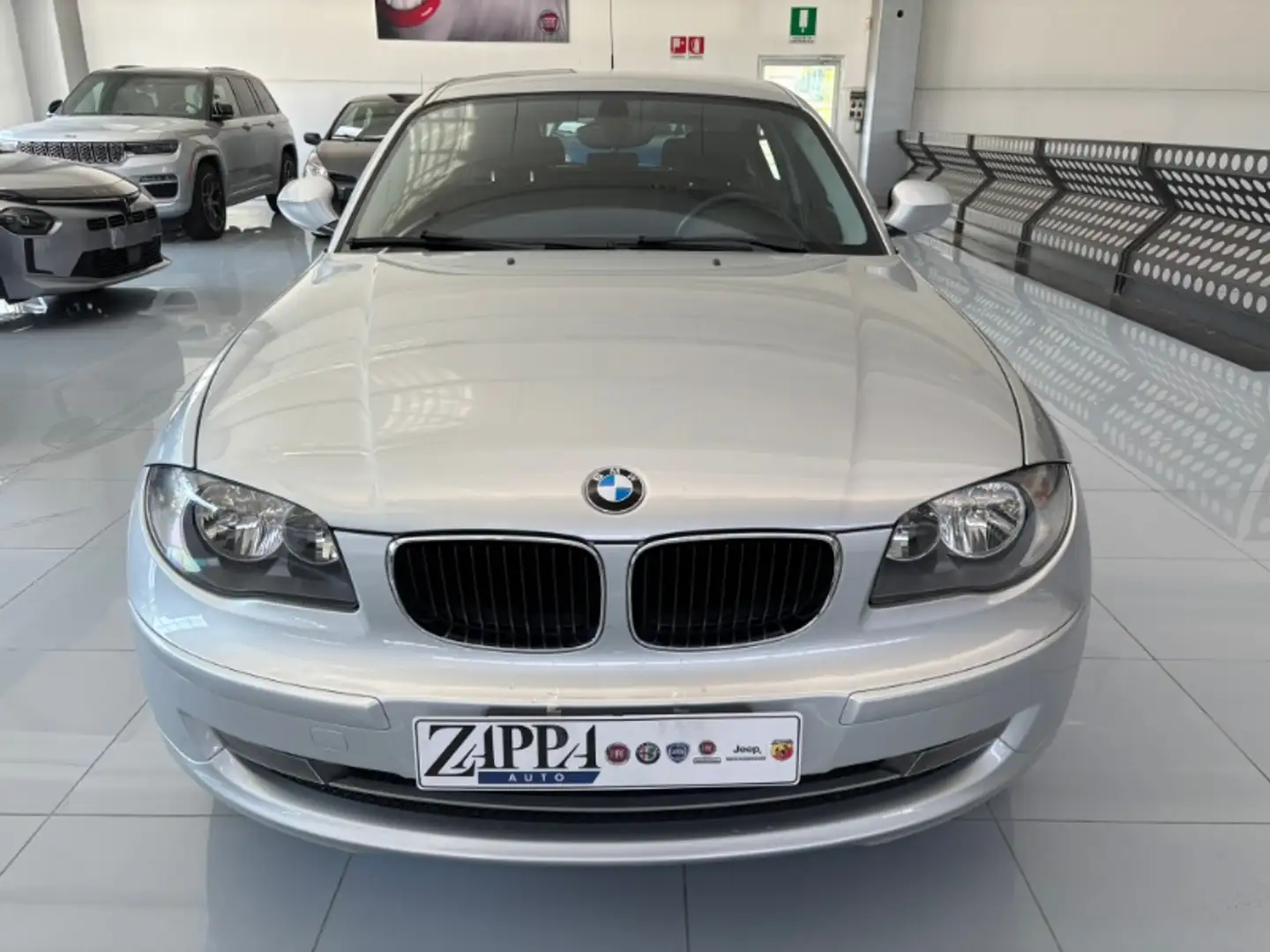 BMW 118 d 2.0 143cv 5p dpf Argento - 2