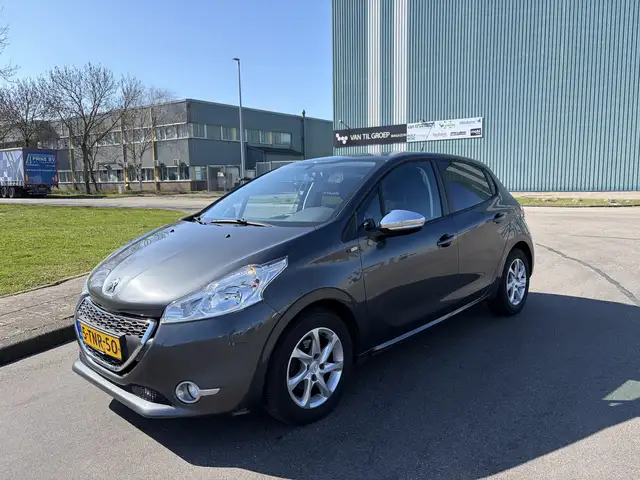 Peugeot 208 1.2 VTi Style 5-Deurs 82 PK. Mooie en zuinige auto