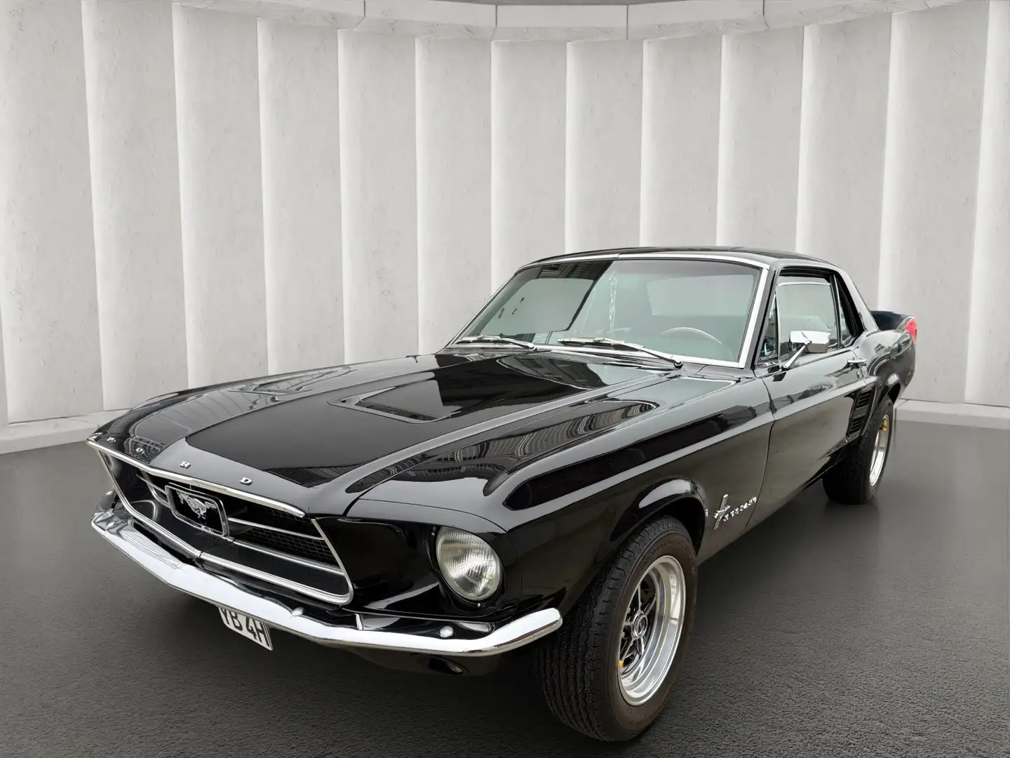 Ford Mustang TOP ZUSTAND+RESTAURIERT+HISTORIE Schwarz - 1