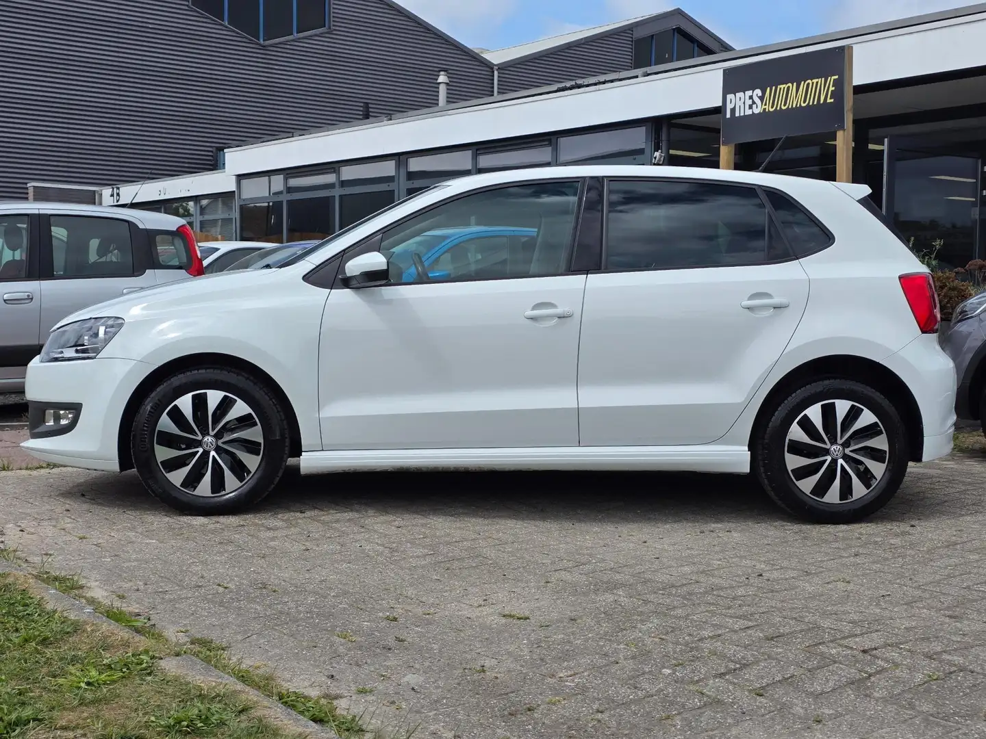 Volkswagen Polo 1.0 BlueMotion Edition Wit - 2