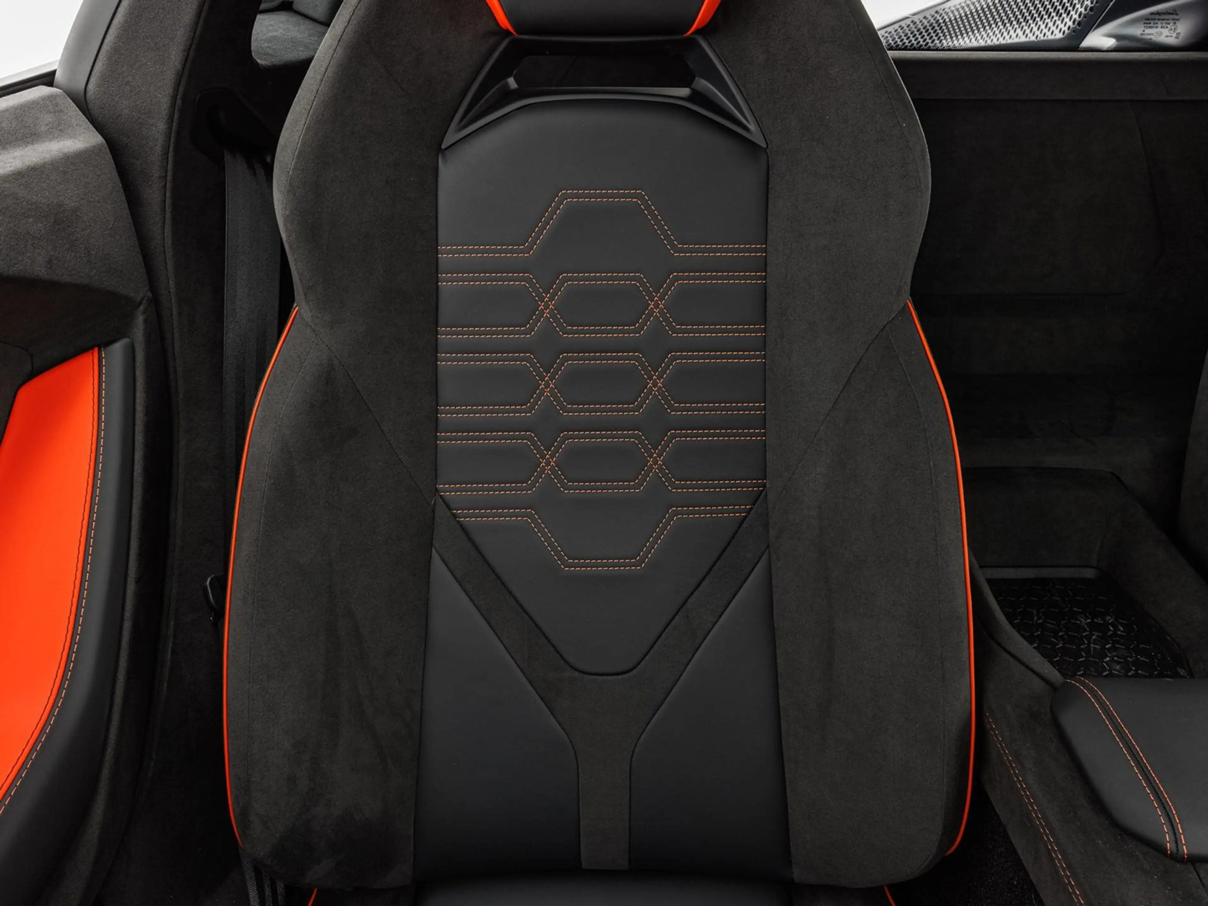 Lamborghini Revuelto Selezione/1.Hand/Blu Astraeus — photo 14