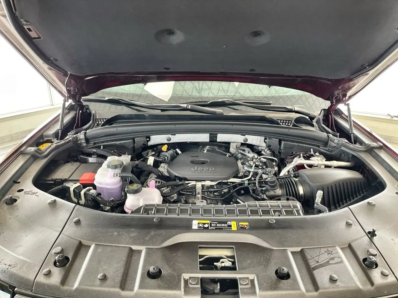 Jeep Grand Cherokee снимка Jeep Grand Cherokee