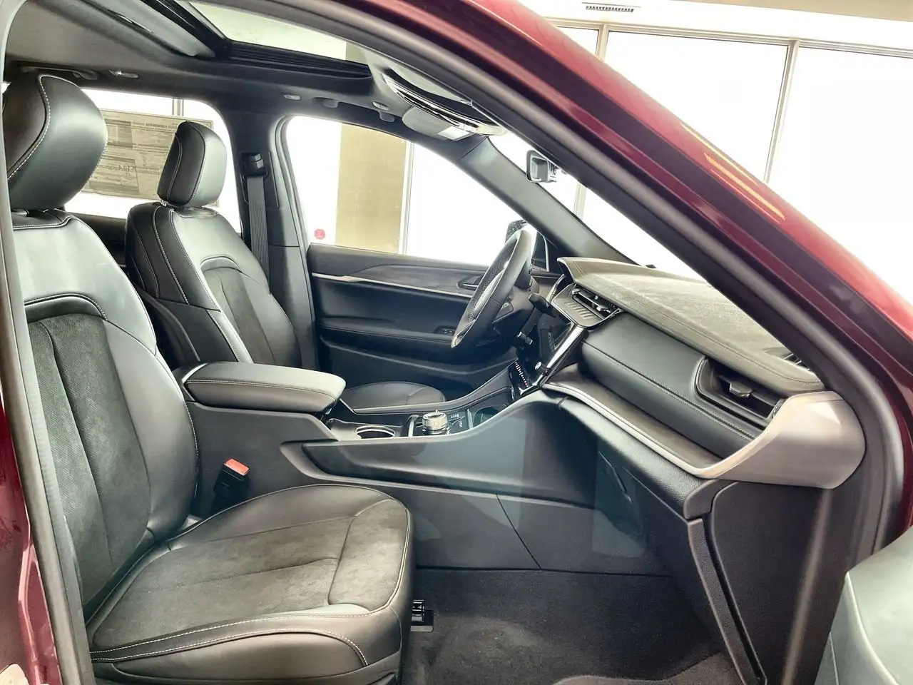 Jeep Grand Cherokee снимка Jeep Grand Cherokee