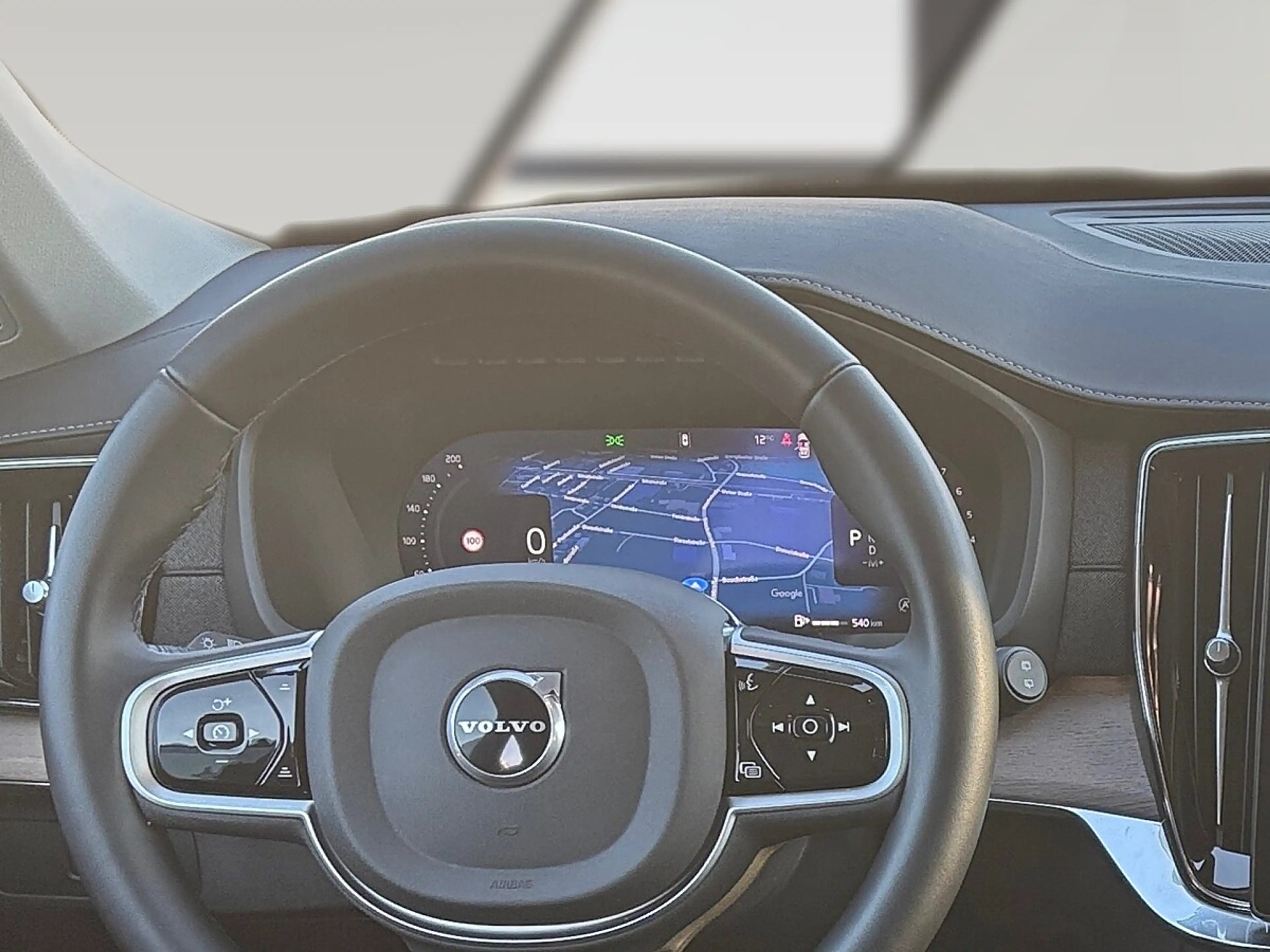 Volvo XC90 B5 (Benzin) AWD Mild Hybr. Plus Bright — photo 13