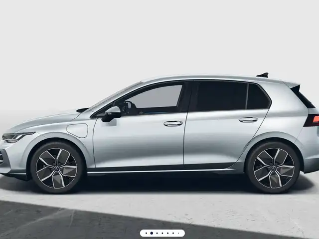 Volkswagen Golf view 2