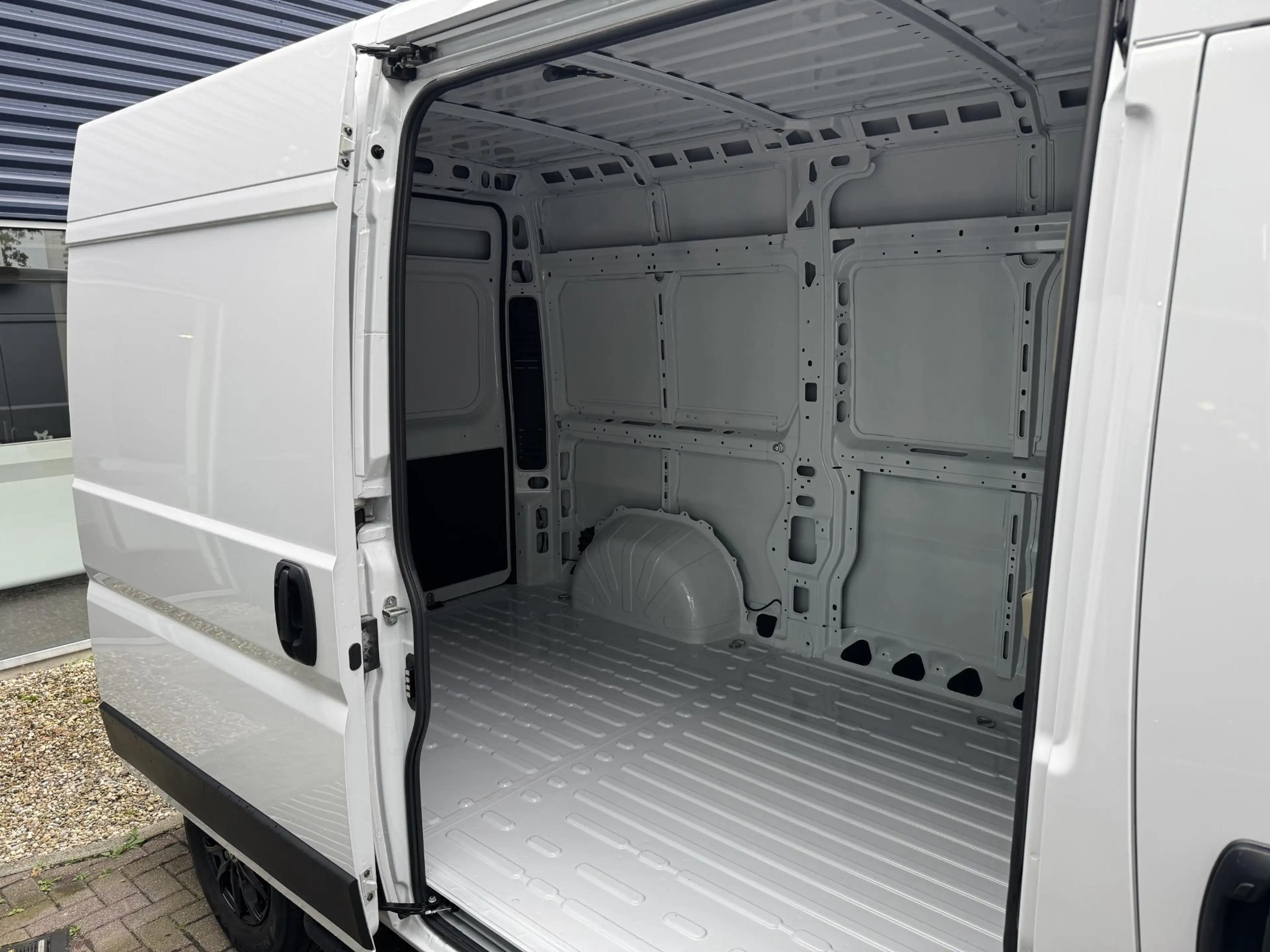 Citroen Jumper 2.2 BlueHDi 140 S&S L2H2 3.5t | Adaptieve Cruise c — photo 10