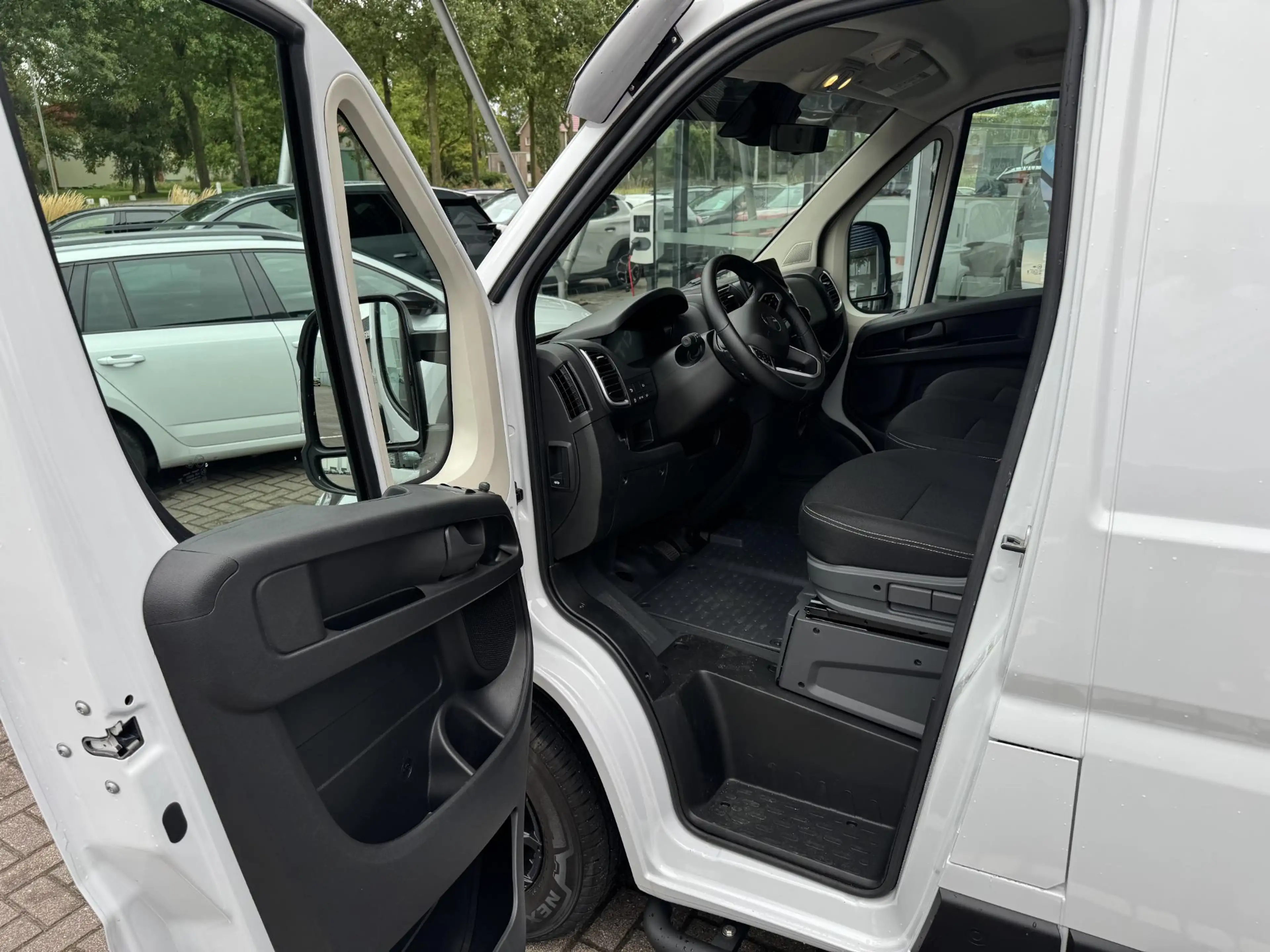 Citroen Jumper 2.2 BlueHDi 140 S&S L2H2 3.5t | Adaptieve Cruise c — photo 11