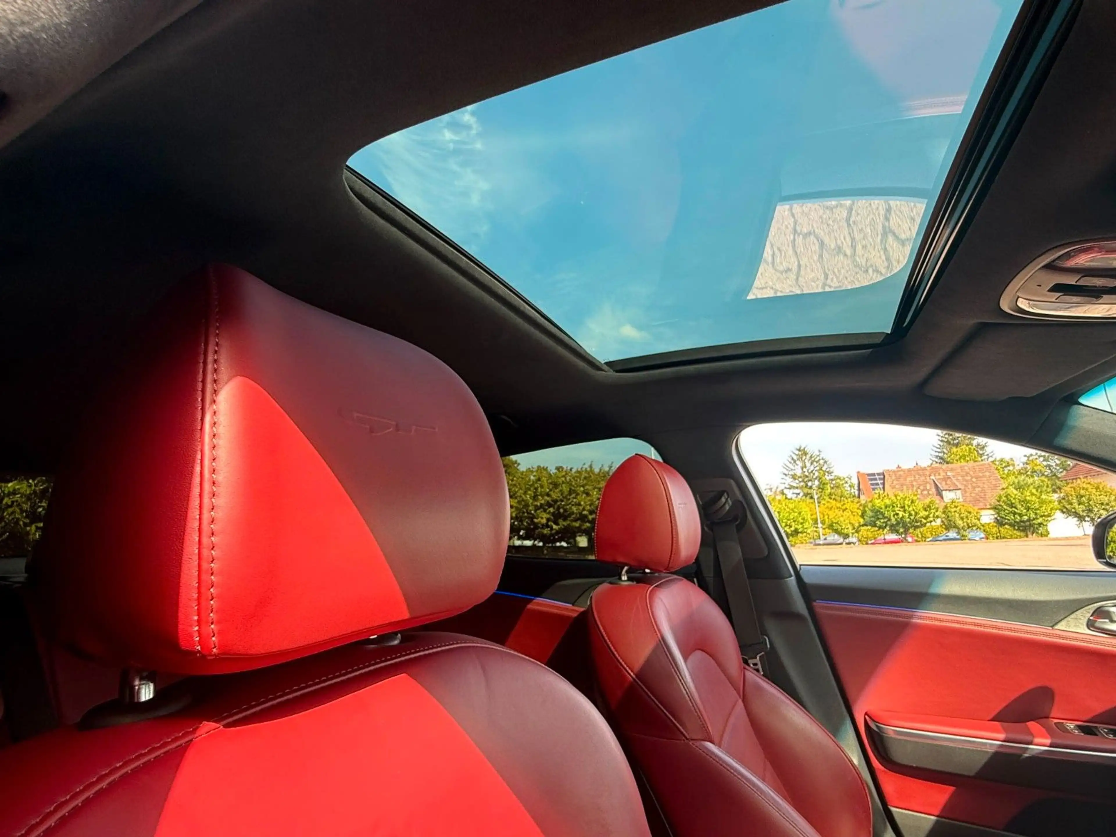 Kia Stinger GT 4WD/Rotes Leder/ACC/HUD/Pano/360° — photo 13