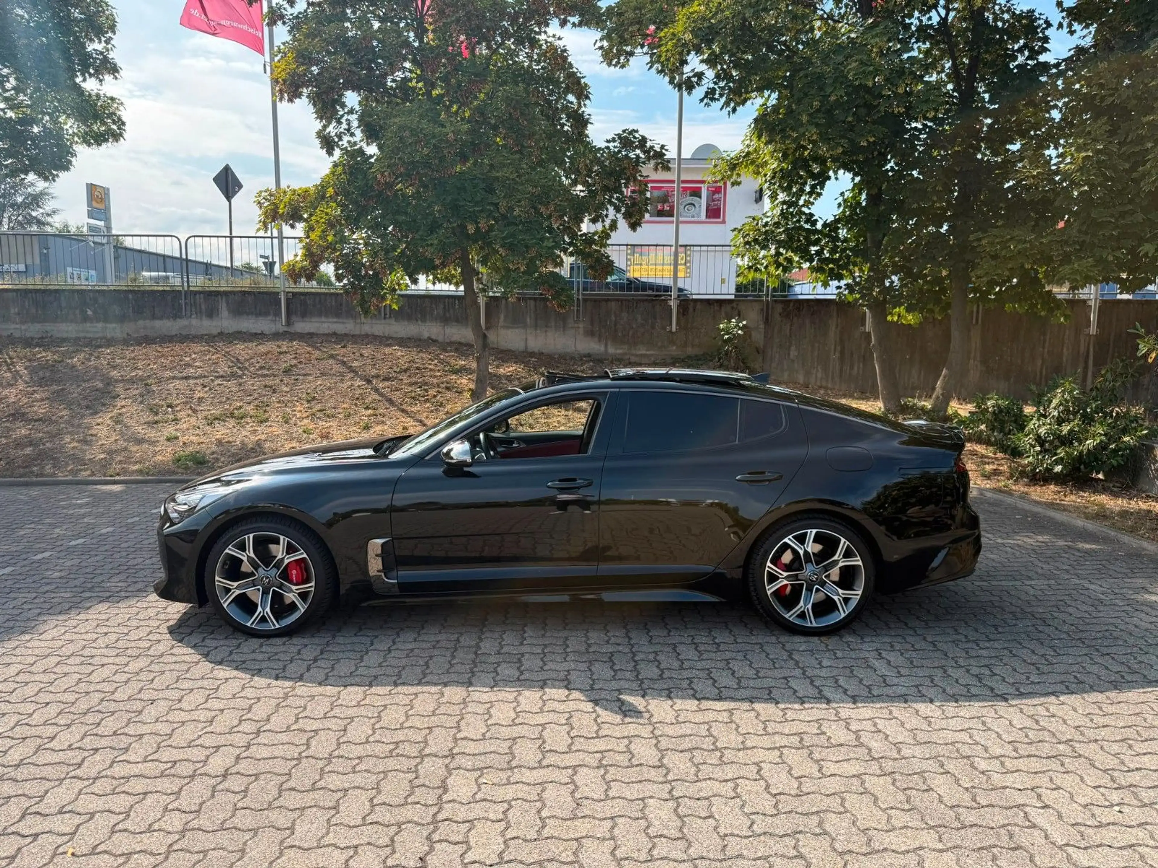 Kia Stinger GT 4WD/Rotes Leder/ACC/HUD/Pano/360° — photo 3