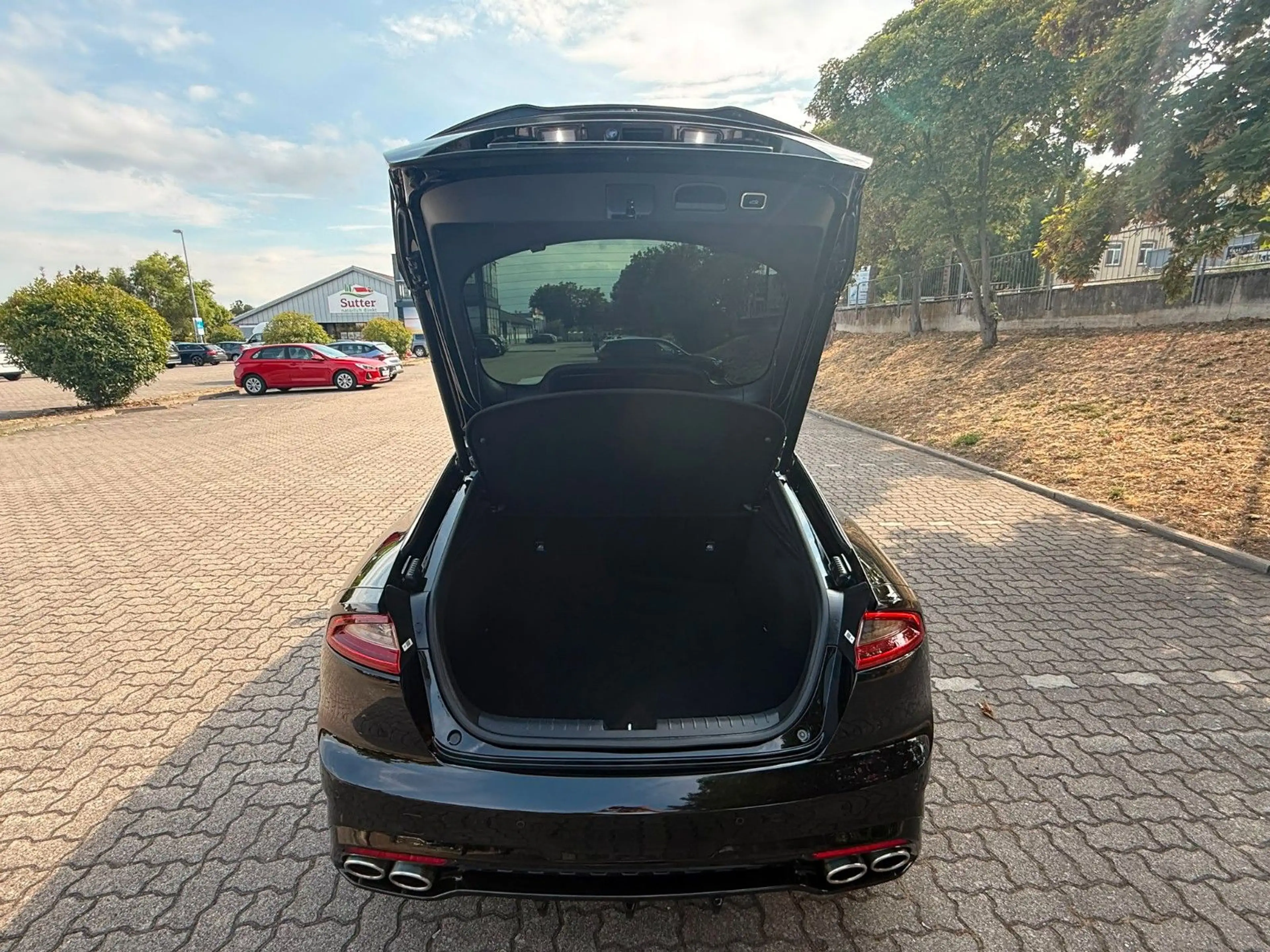 Kia Stinger GT 4WD/Rotes Leder/ACC/HUD/Pano/360° — photo 5