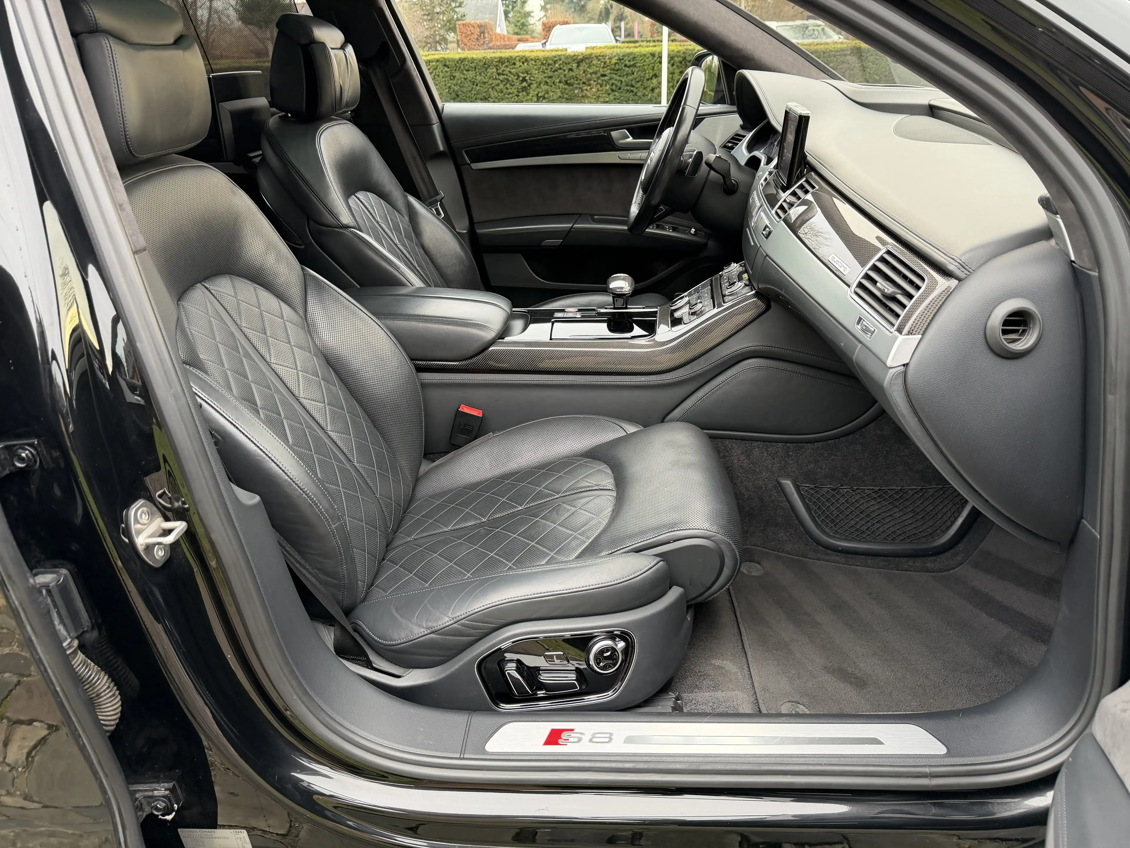 Audi S8 + plus | 605pk | Ceramic | Carbon | Pano | Matrix — photo 10