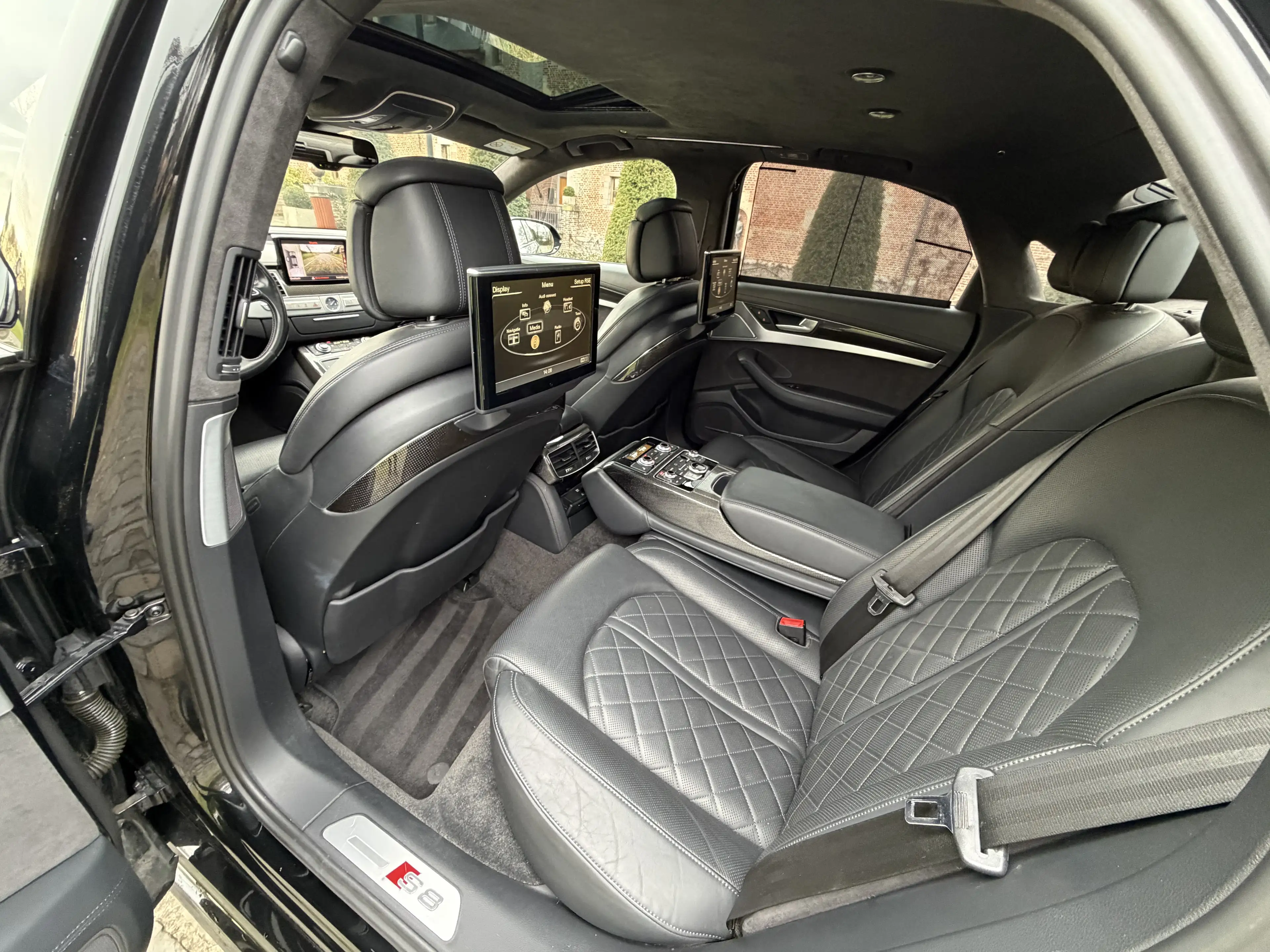 Audi S8 + plus | 605pk | Ceramic | Carbon | Pano | Matrix — photo 15