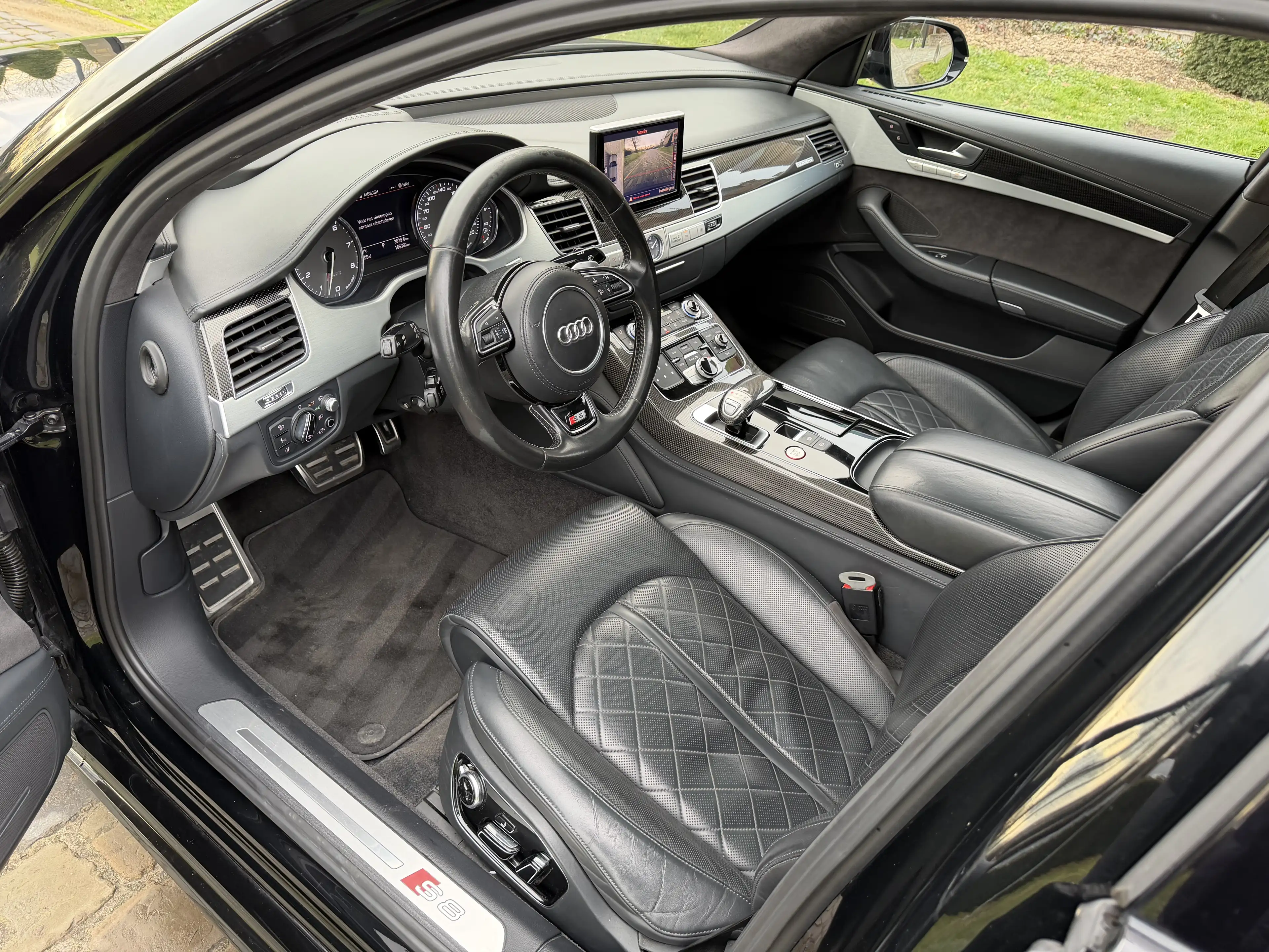 Audi S8 + plus | 605pk | Ceramic | Carbon | Pano | Matrix — photo 14