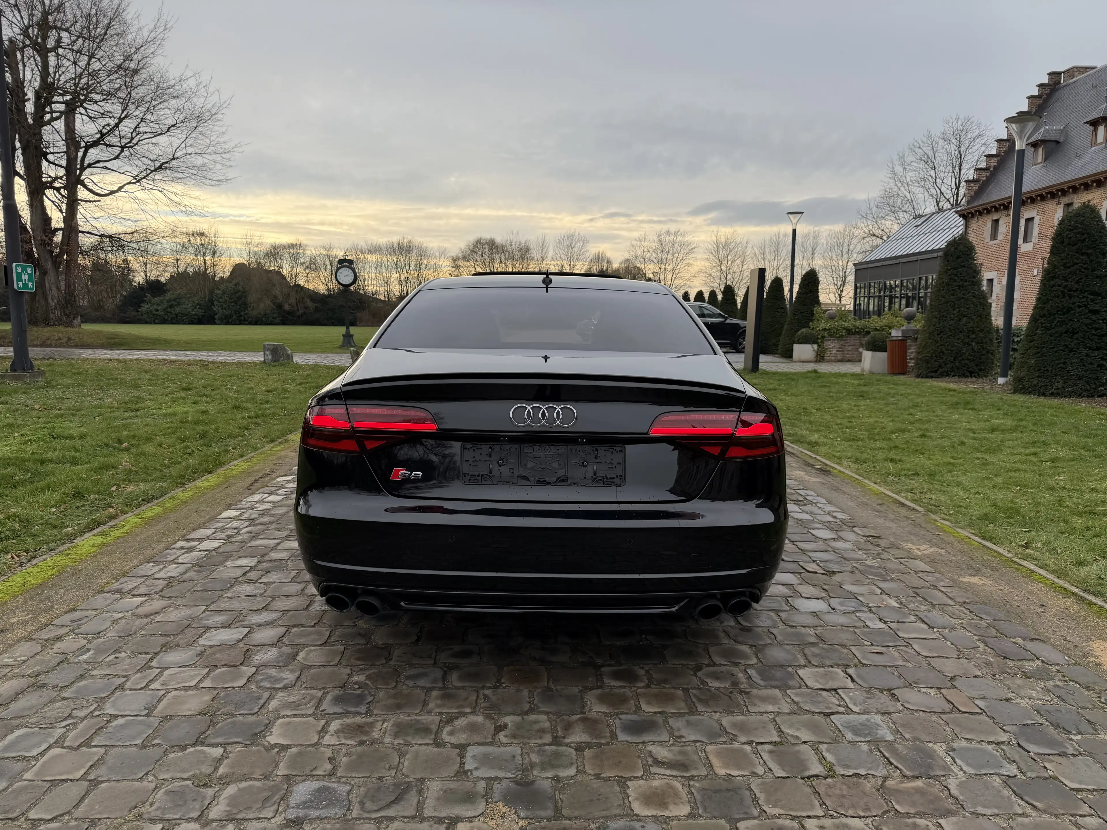 Audi S8 + plus | 605pk | Ceramic | Carbon | Pano | Matrix — photo 5