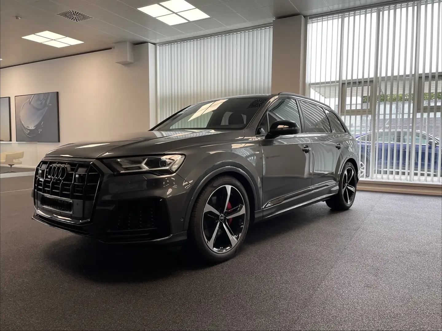 Audi Q7 Q7 55 TFSI quattro tiptronicS line Grau - 1