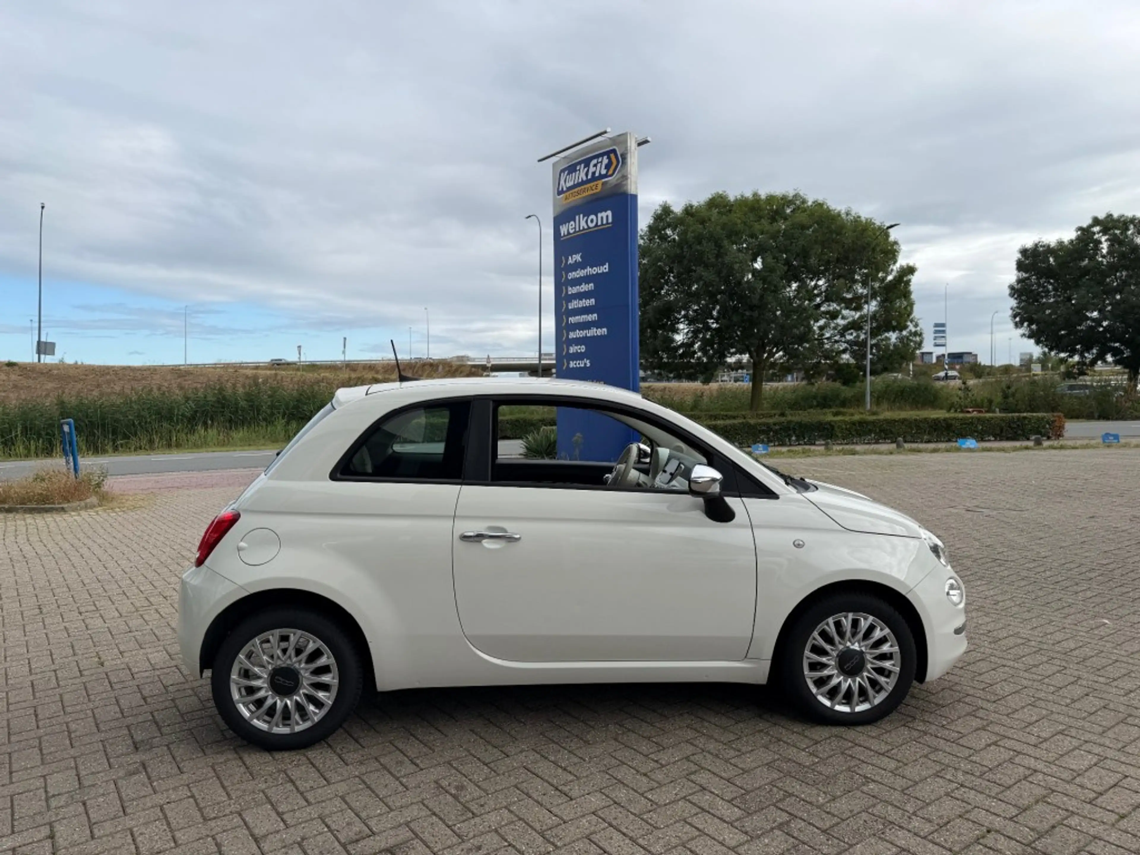 Fiat 500 1.0 HYBRID LOUNGE AIRCO CRUISE PDC CARPLAY. — photo 22