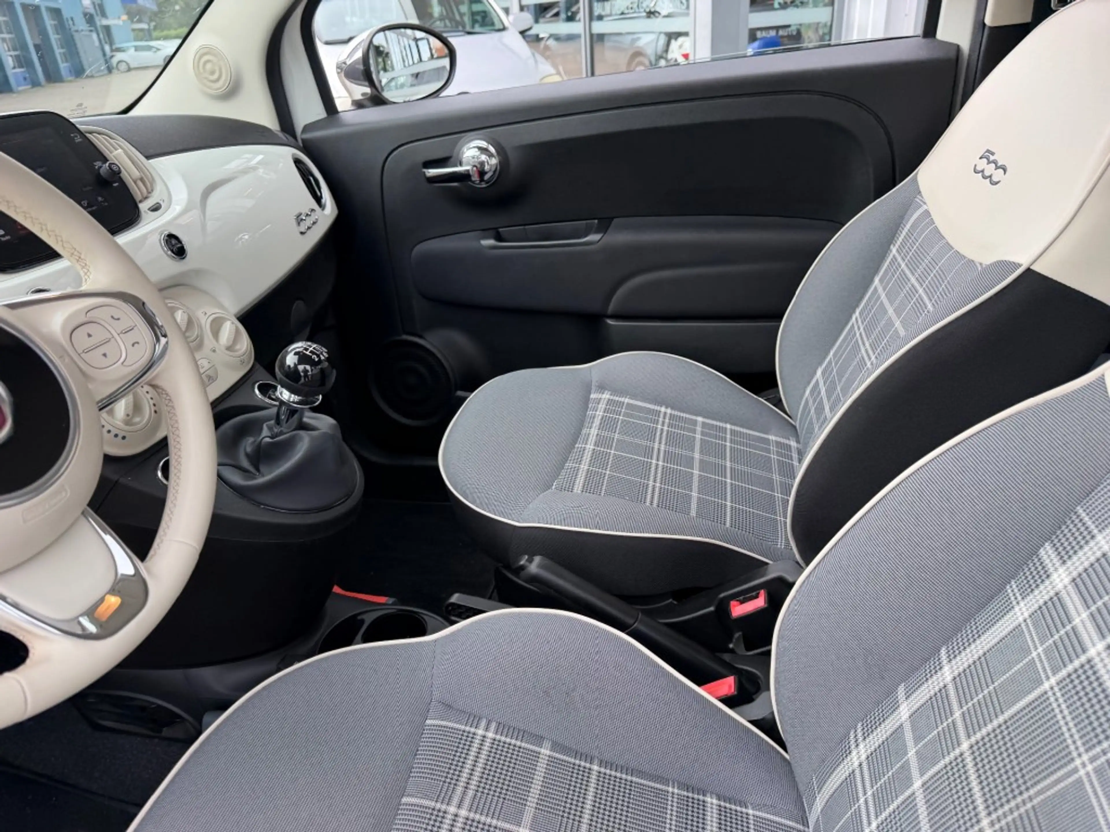 Fiat 500 1.0 HYBRID LOUNGE AIRCO CRUISE PDC CARPLAY. — photo 8