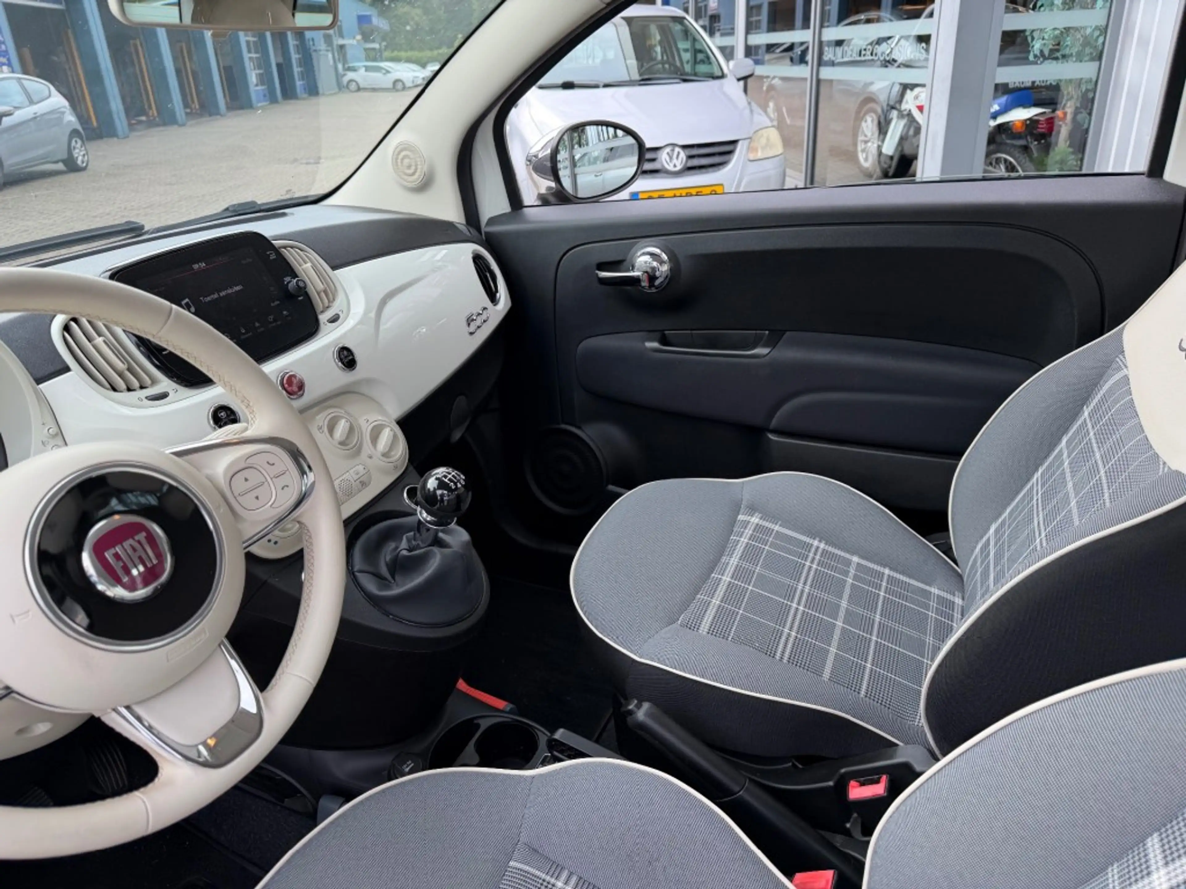 Fiat 500 1.0 HYBRID LOUNGE AIRCO CRUISE PDC CARPLAY. — photo 7