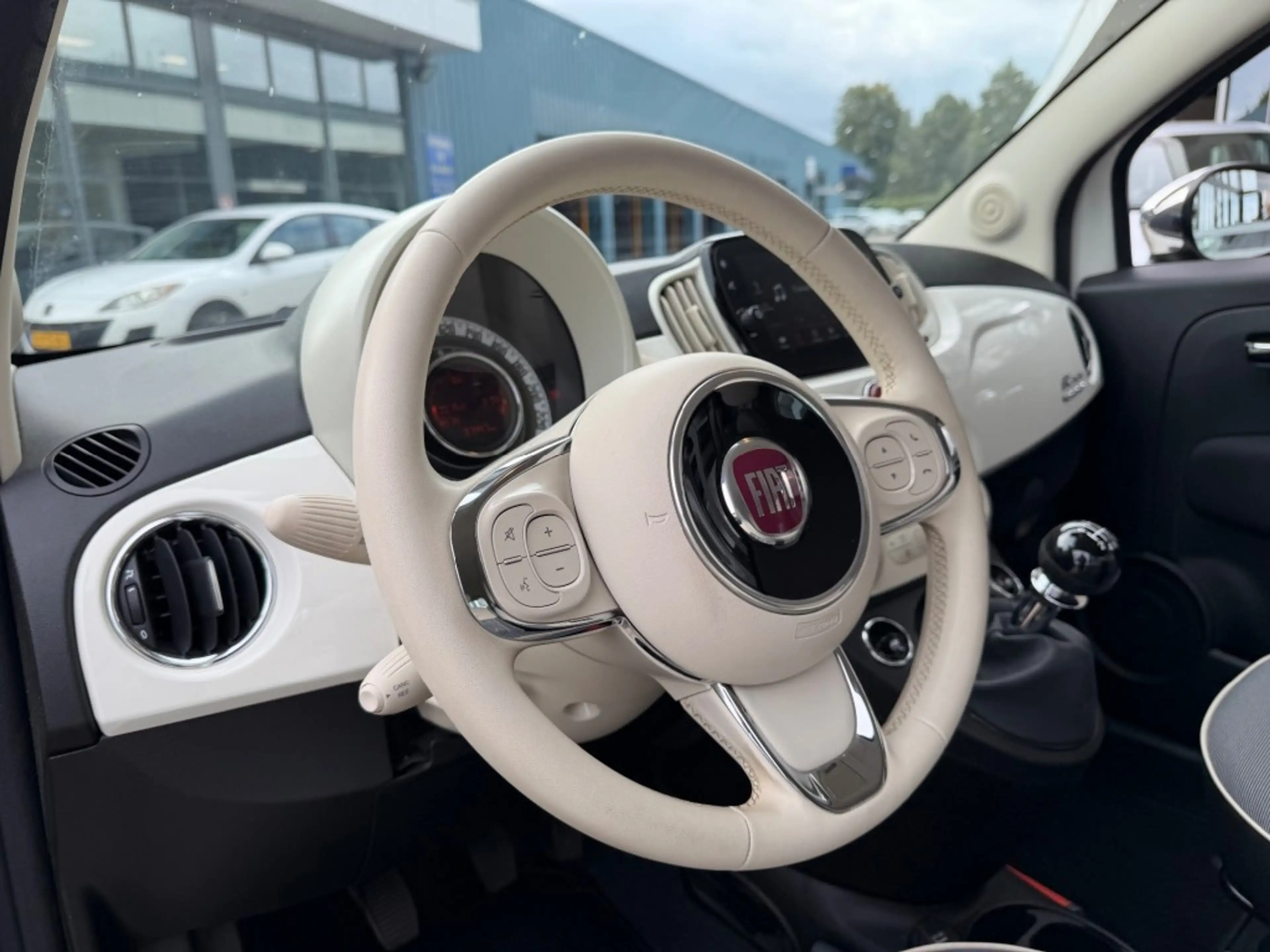 Fiat 500 1.0 HYBRID LOUNGE AIRCO CRUISE PDC CARPLAY. — photo 3