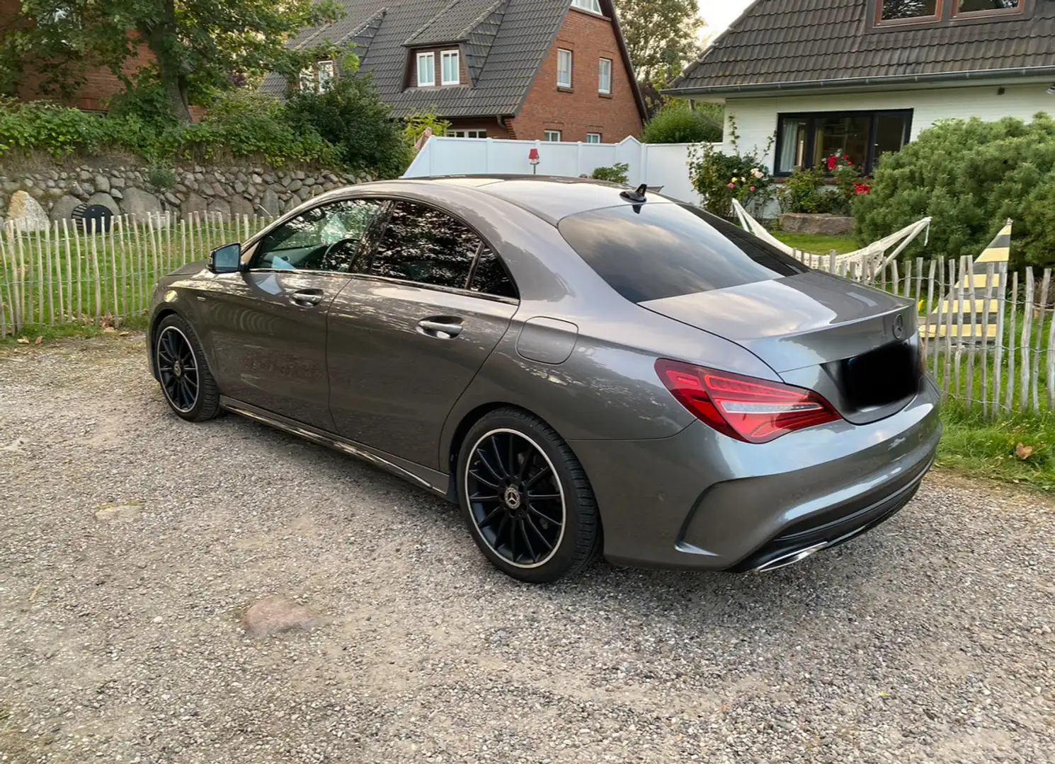 Mercedes-Benz CLA 200 CLA 200 (117.343) Grau - 1