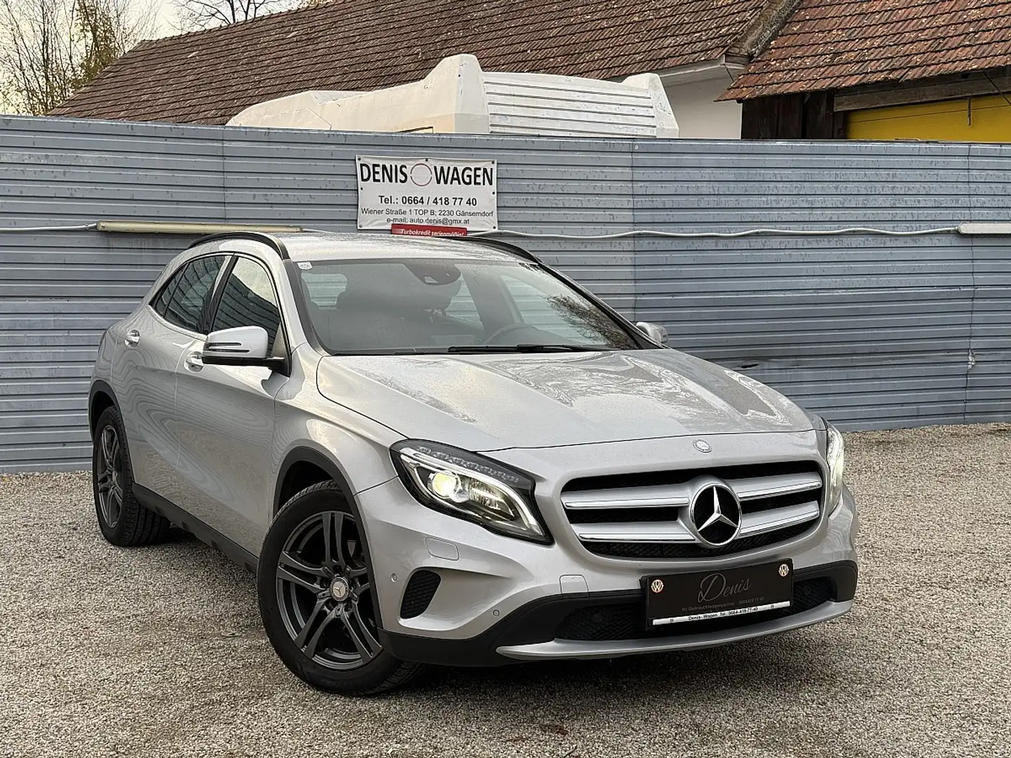 Mercedes-Benz GLA 200 CDI 4MATIC Aut. Silber - 2