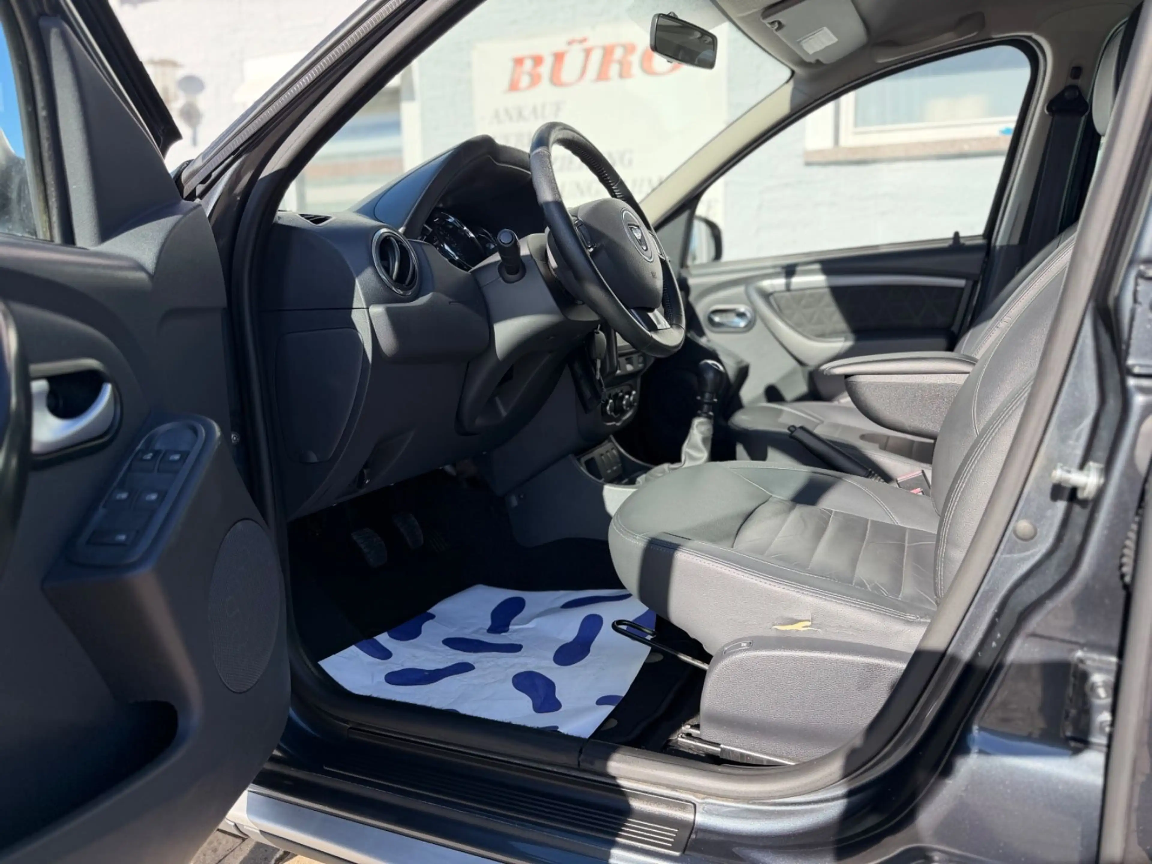 Dacia Duster Prestige*NAVI*STZHeiz.*PDC — photo 9