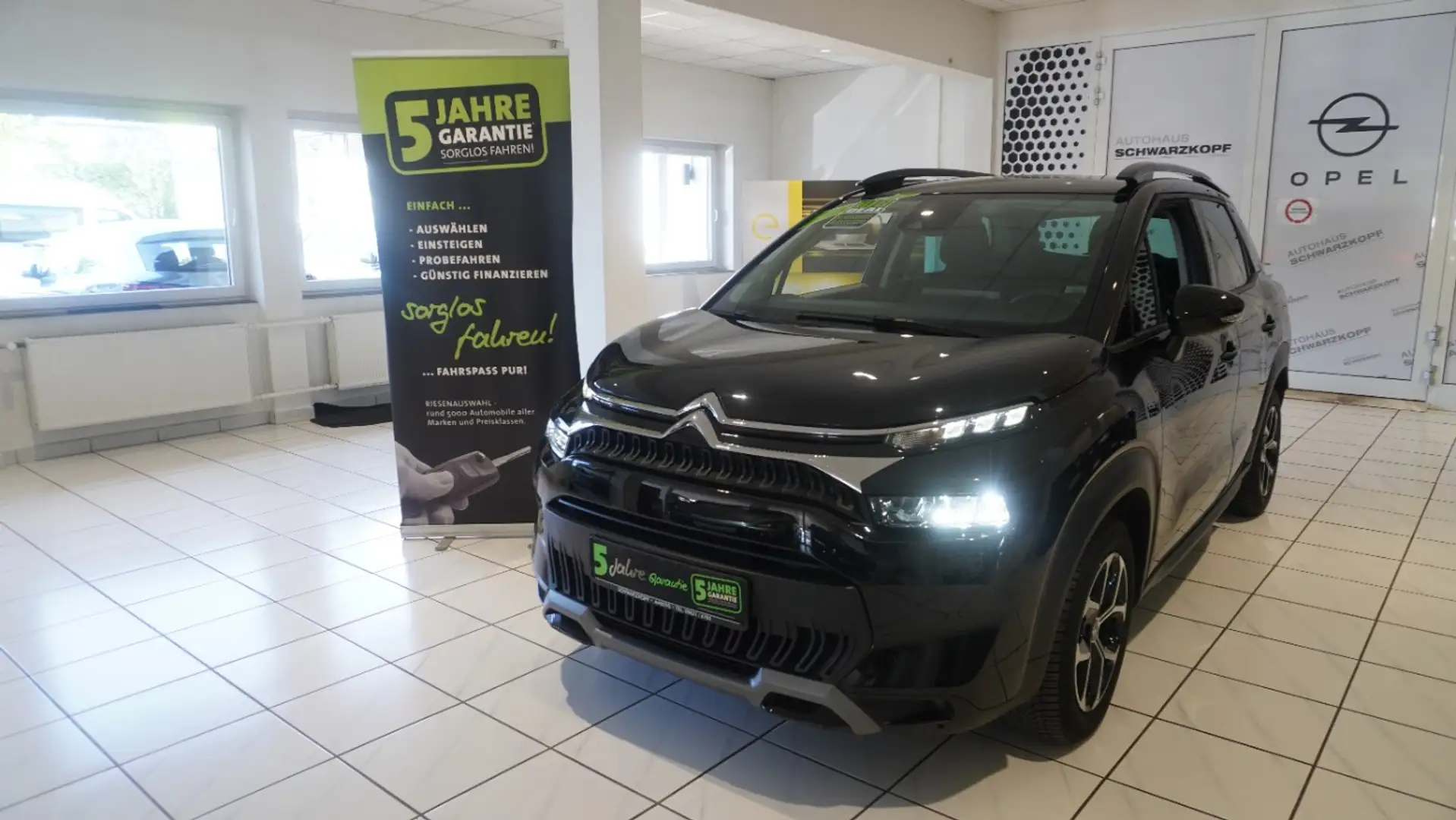 Citroen C3 Aircross 1.2 PureTech Navi,Tempomat,Parkpilot Schwarz - 2