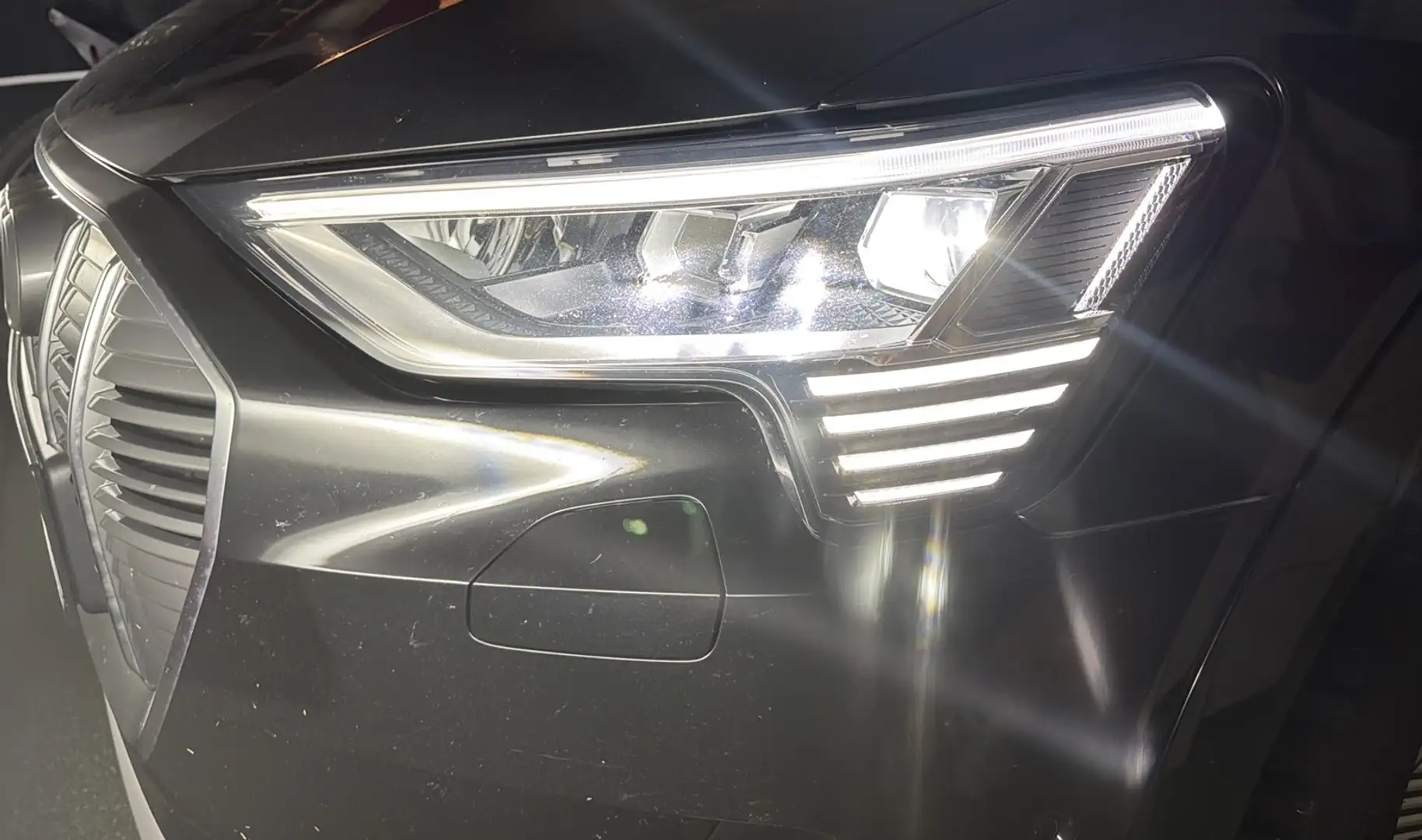 Audi e-tron 55 quattro 95kWh Advanced - 1