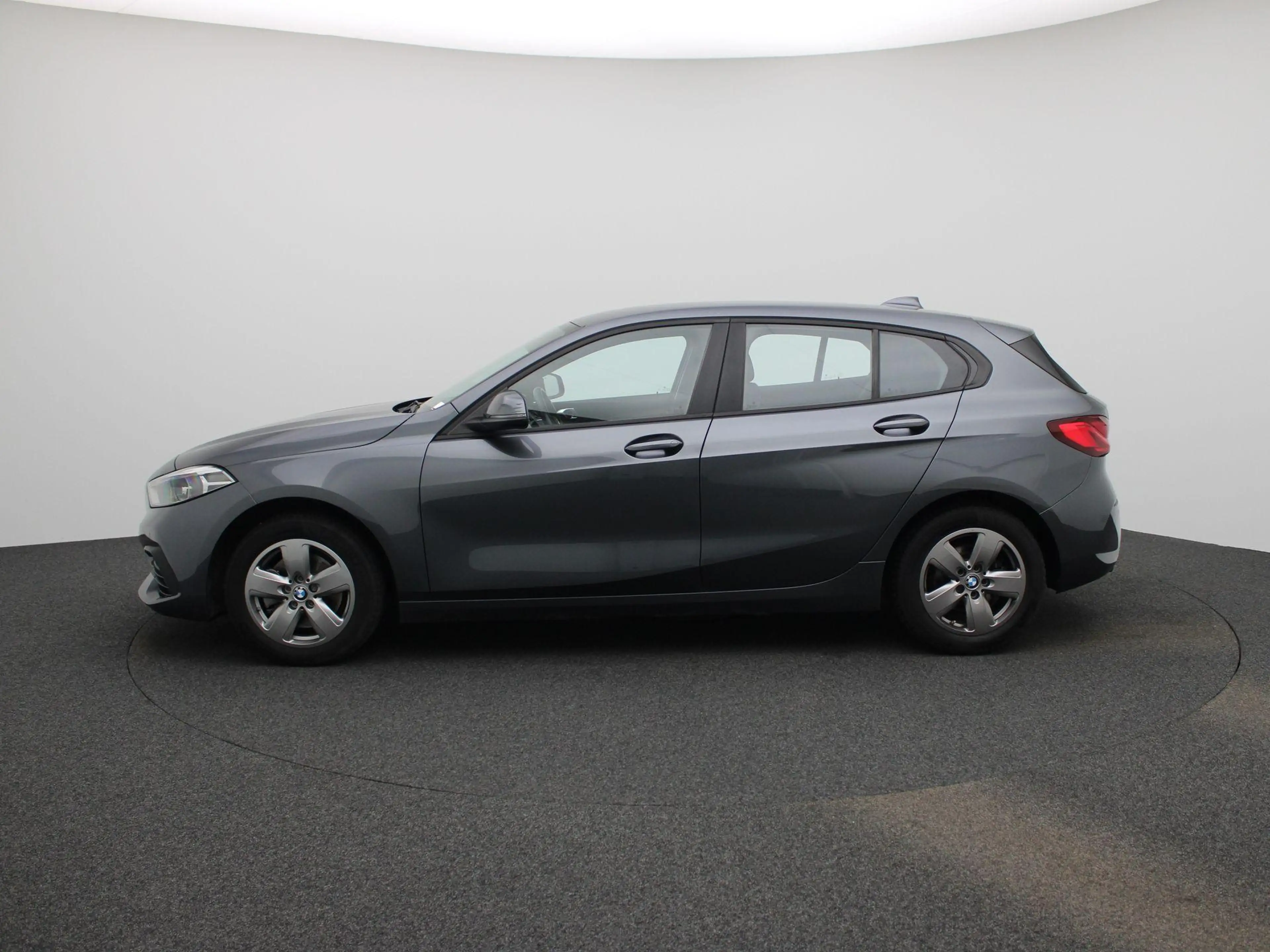 BMW 118 1-serie 118i Navi - Carplay - PDC — photo 4