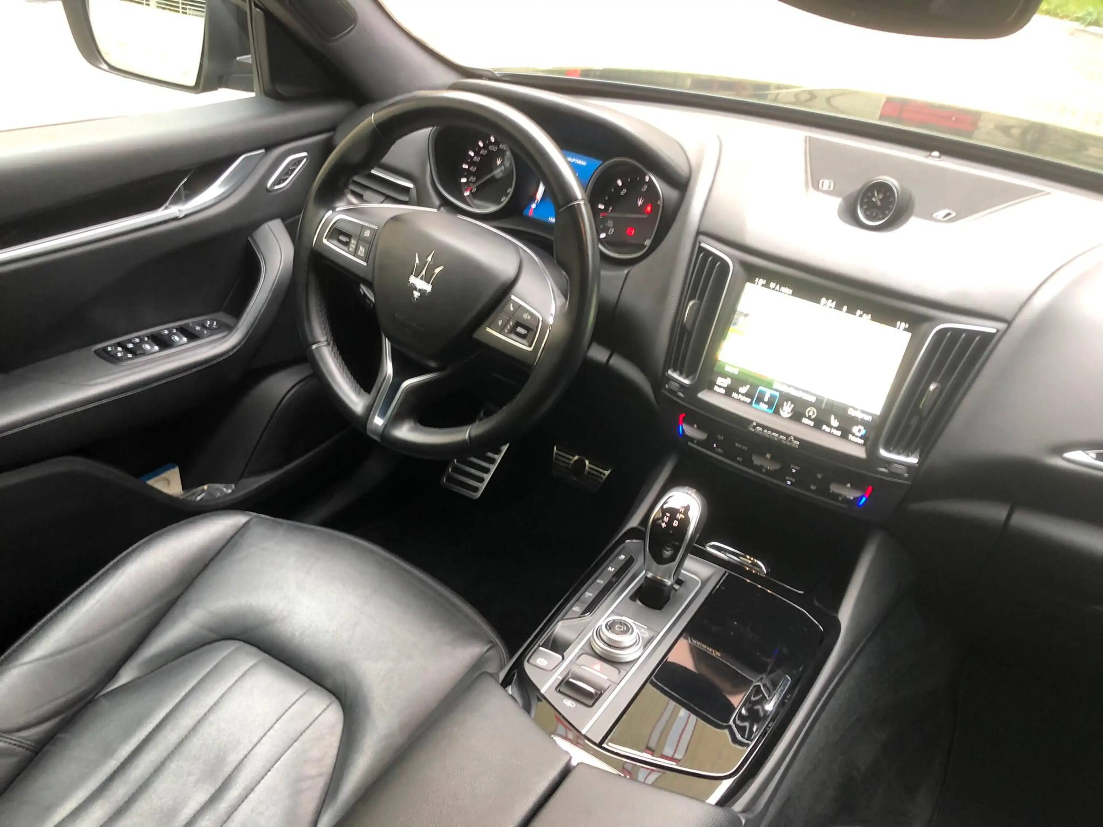 Maserati Levante Diesel — photo 14