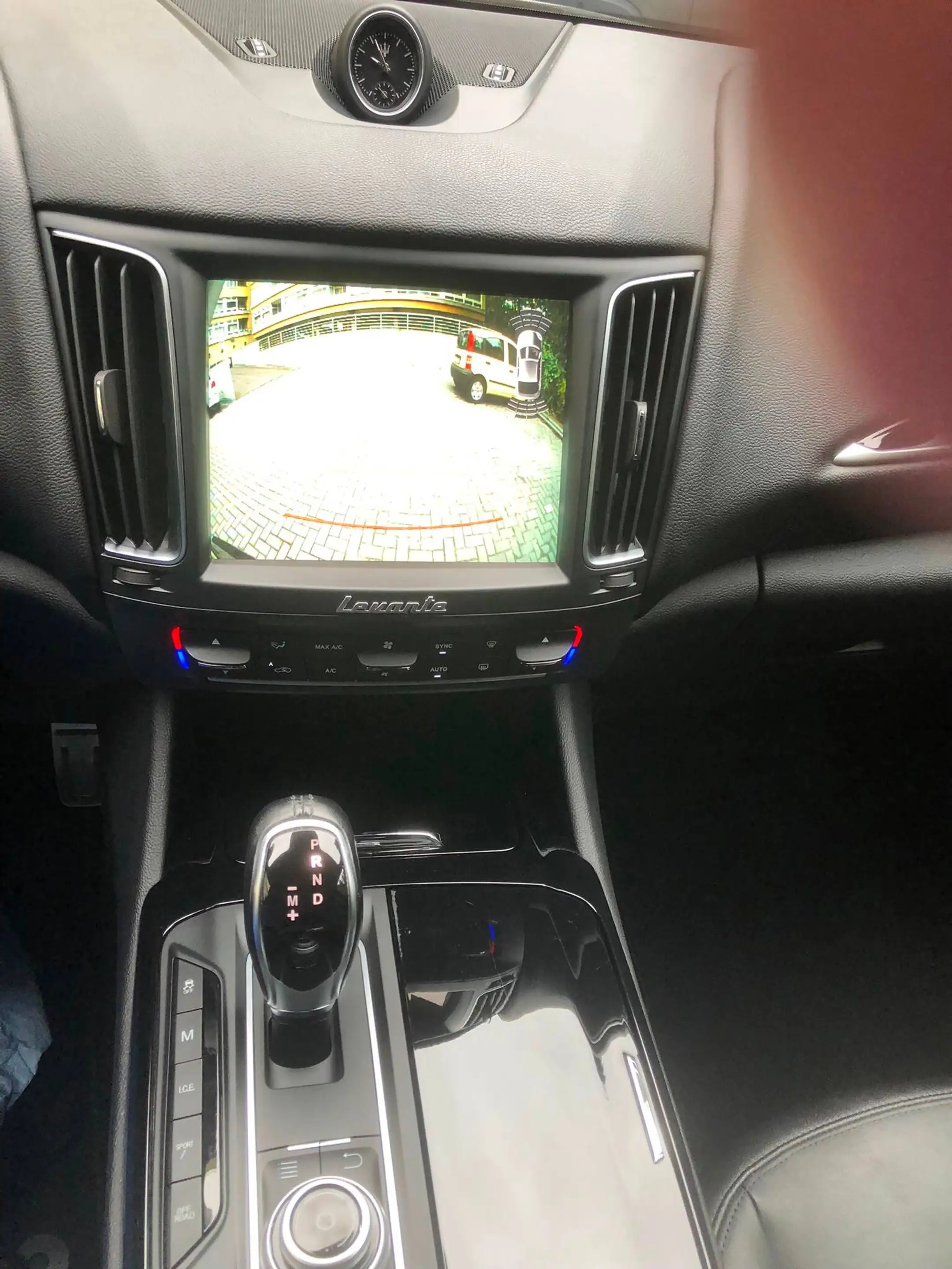 Maserati Levante Diesel — photo 8
