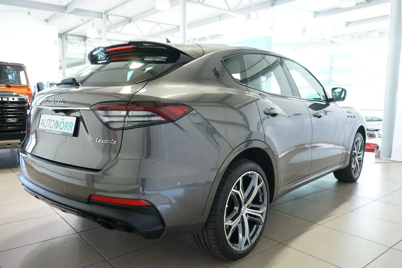Maserati Levante 2021