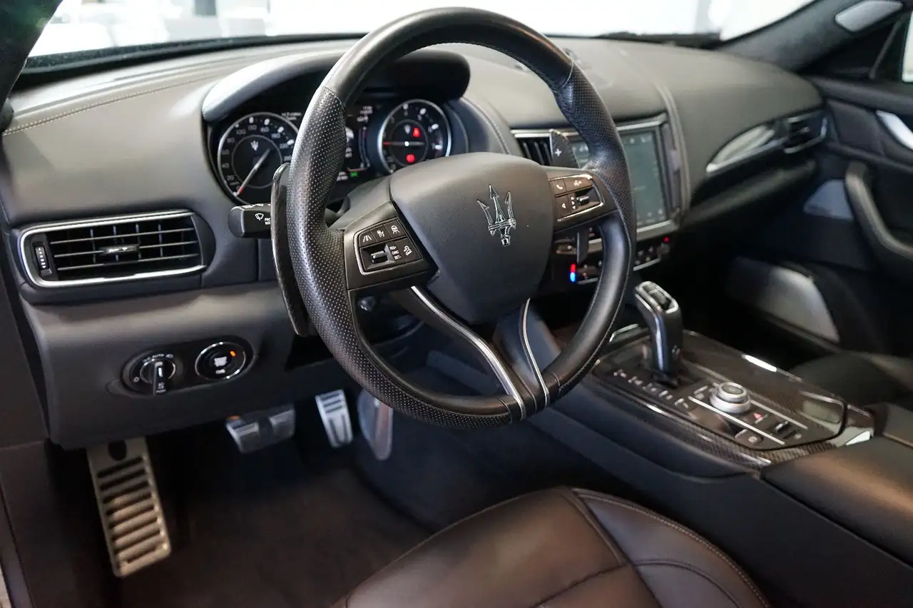 Maserati Levante 2021 — фото 15