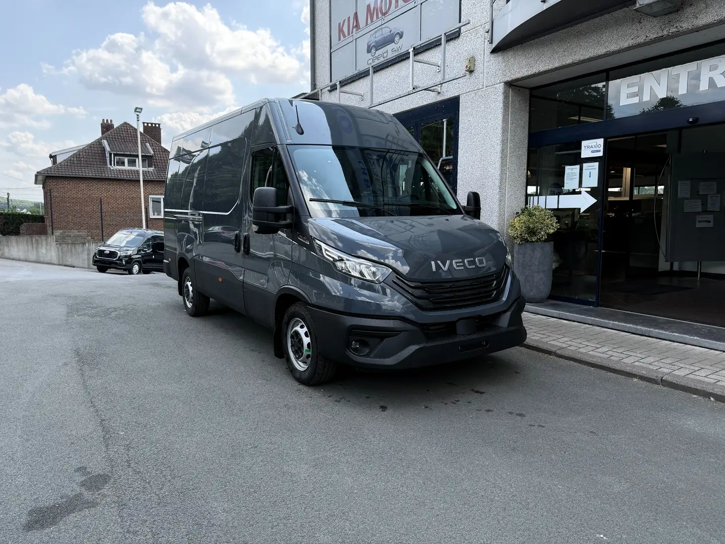 Iveco Daily L3H2 GRIS EN STOCK!!! Grau - 1