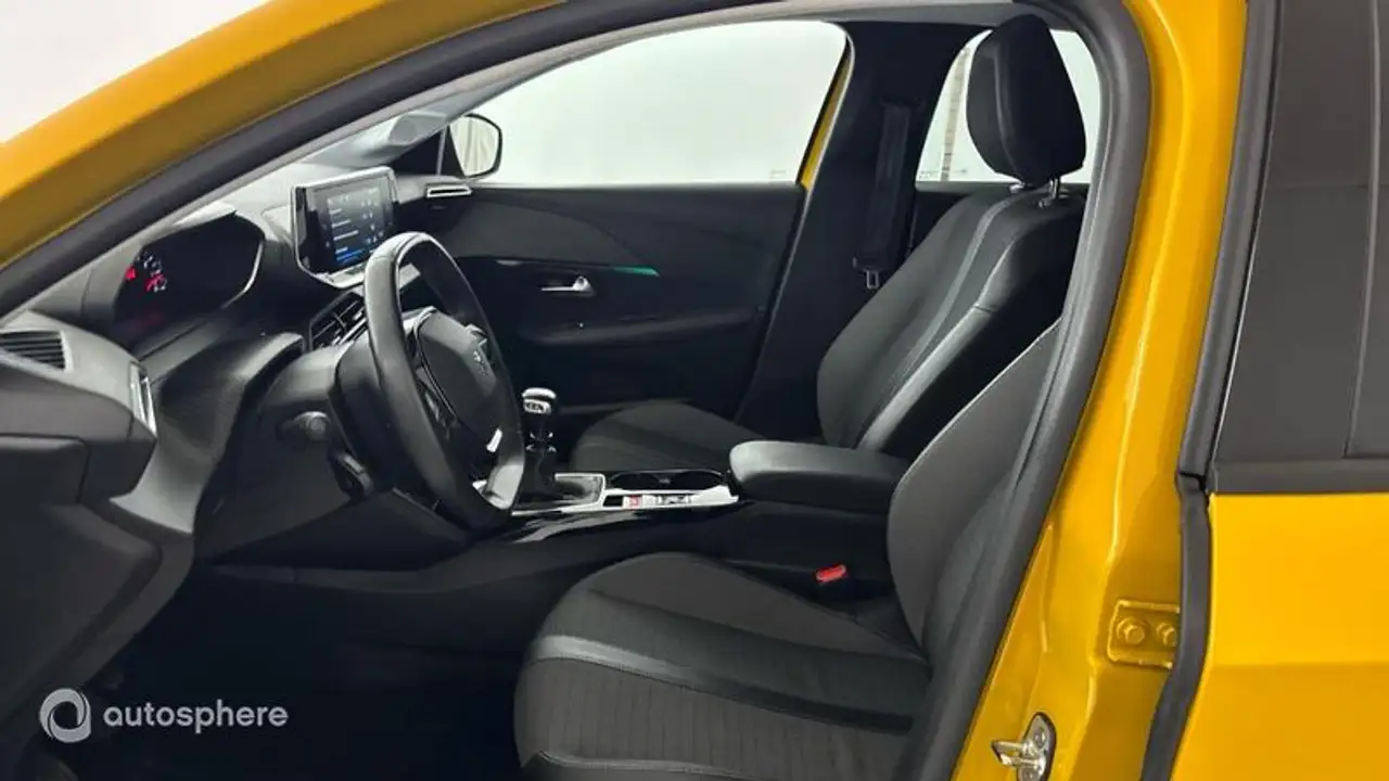 Peugeot 208 208 — photo 12