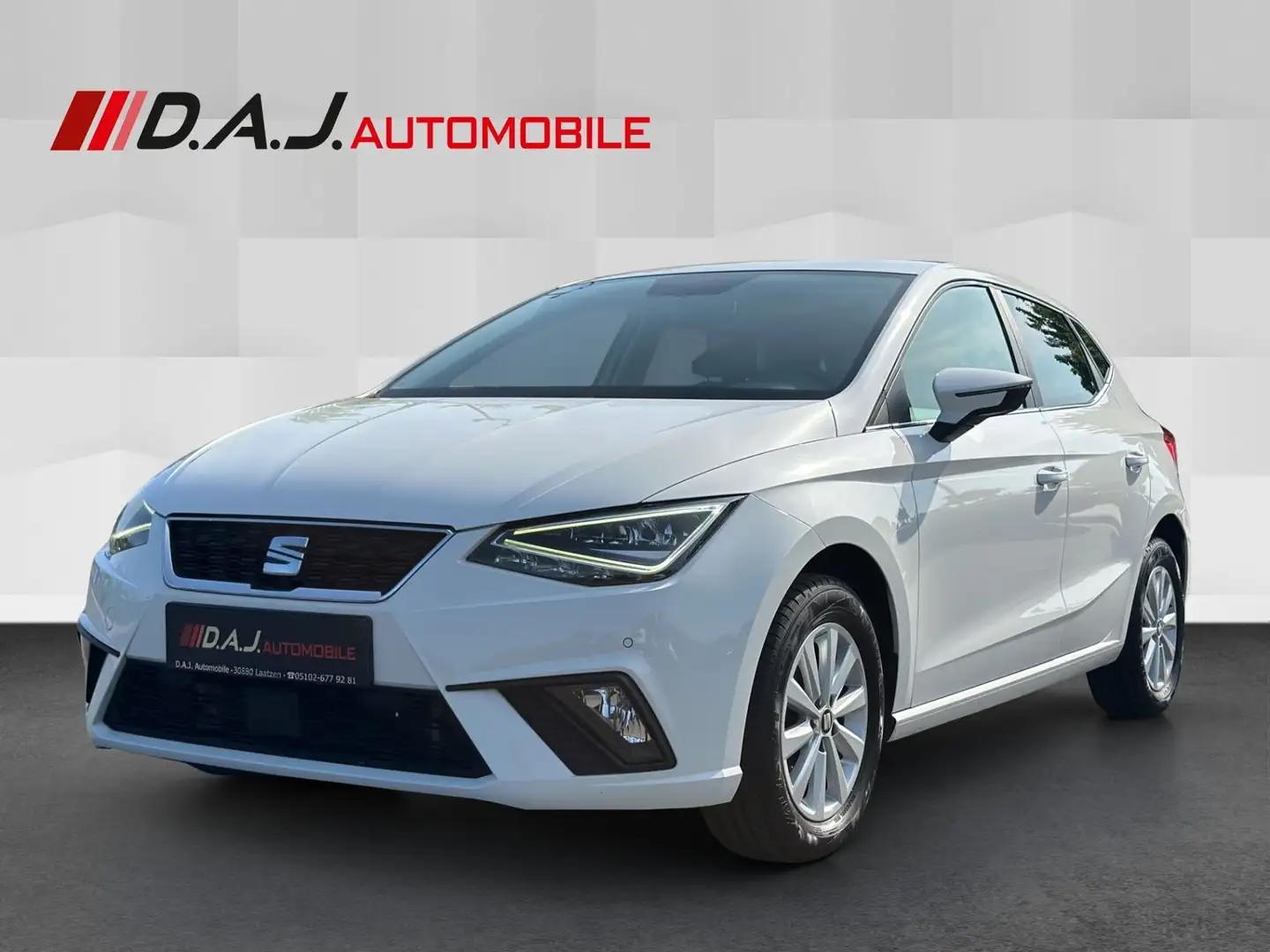 SEAT Ibiza 1.0 TSI Style LED NAV SHZ PDC Beats Carpl. Weiß - 1