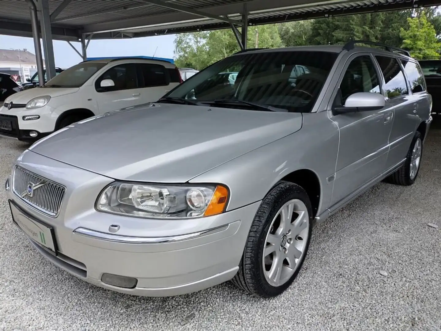 Volvo V70 D5 AWD Summum ! Serviceheft! Zilver - 1