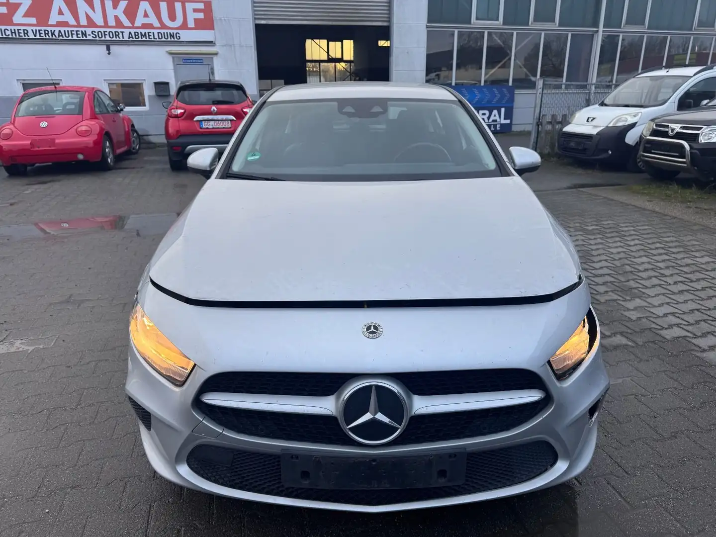 Mercedes-Benz A 180 Silber - 2